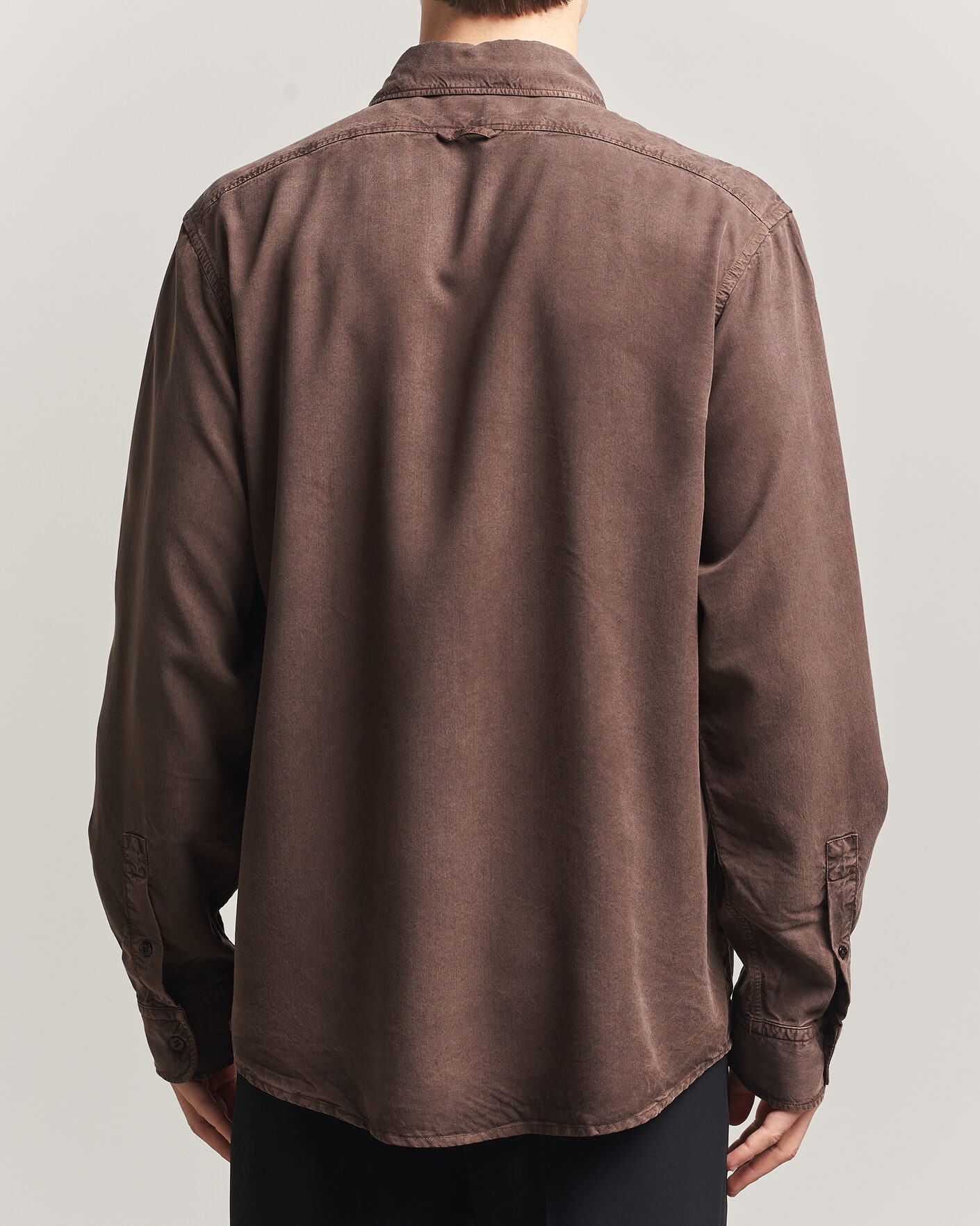 Uomini | Camicie | Filippa K | Zack Lyocell Shirt Dark Chocolate