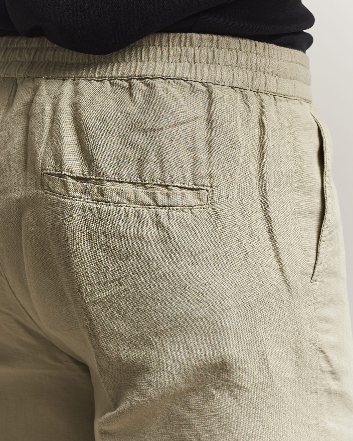 Uomini | Pantaloncini | Filippa K | Theo Relaxed Linen/Cotton Drawstring Shorts Light Green