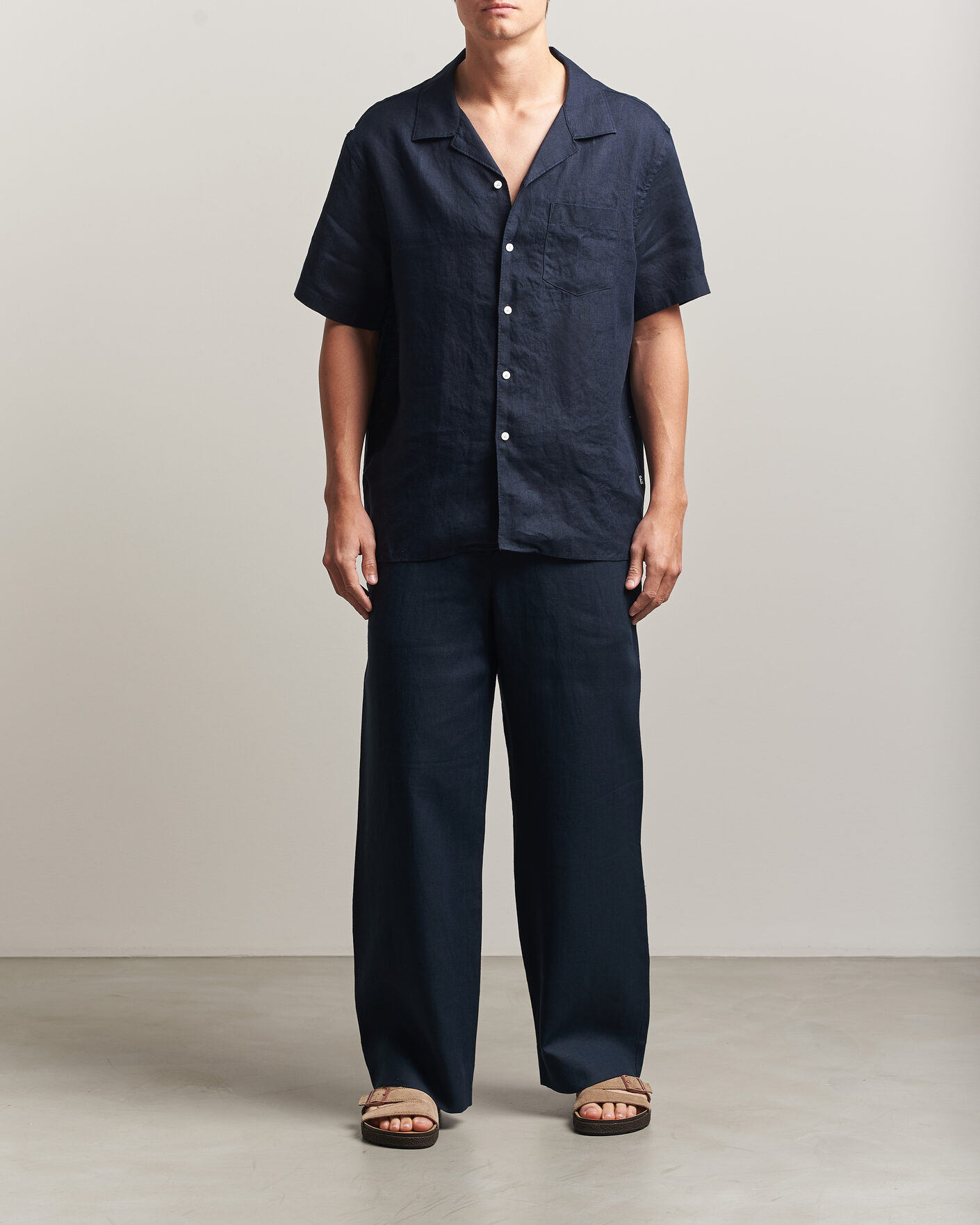 Uomini | Camicie | J.Lindeberg | Elio Linen Short Sleeve Shirt Navy