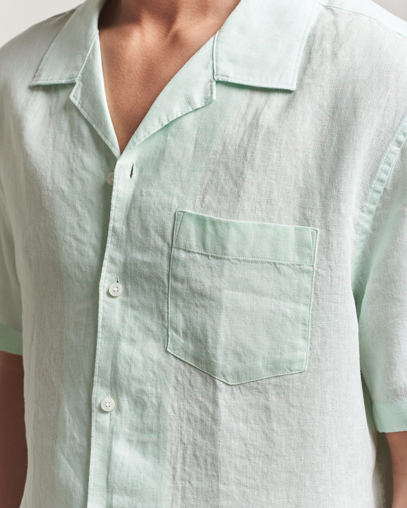 Uomini | Camicie | J.Lindeberg | Elio Linen Short Sleeve Shirt Bay Green