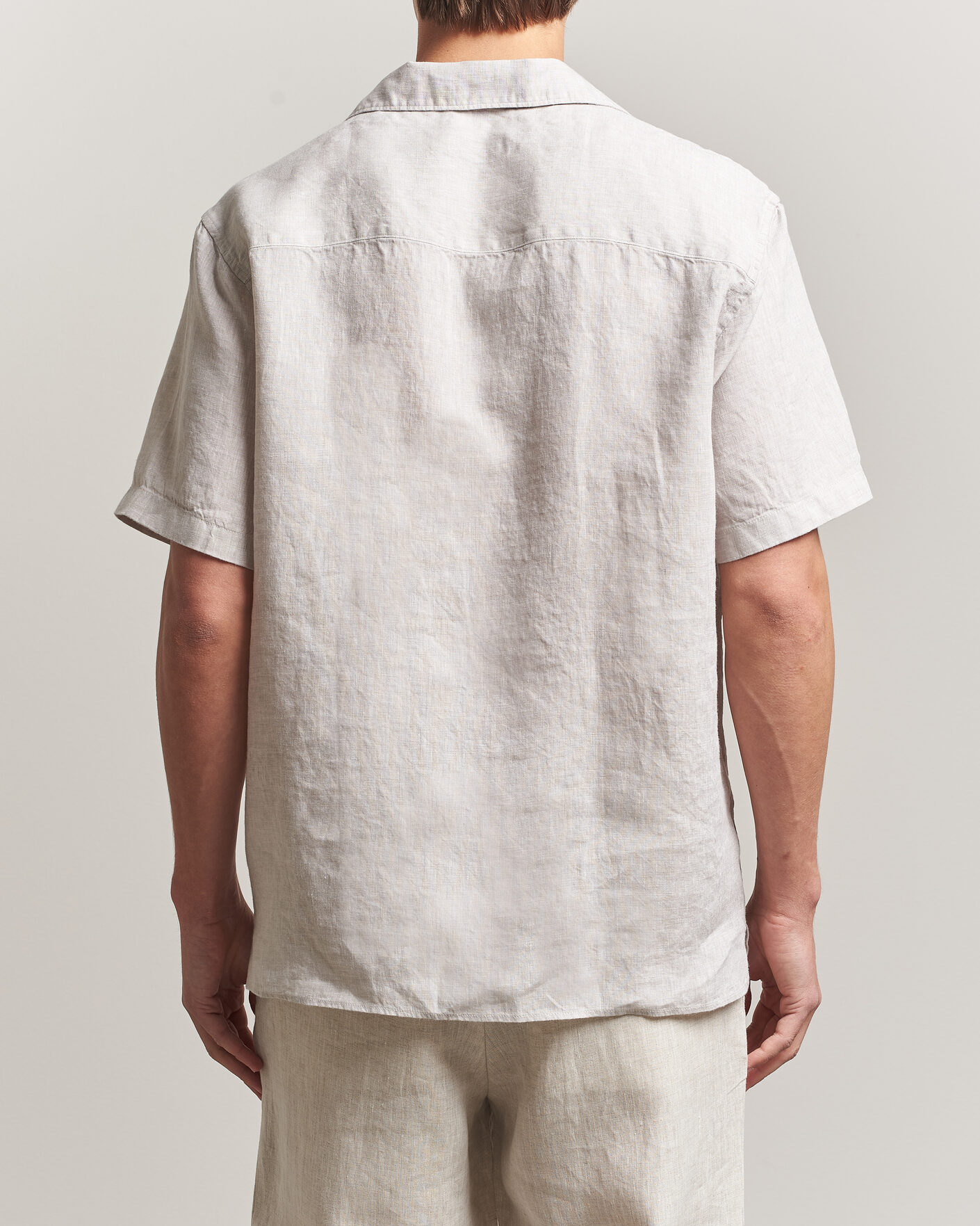 Uomini | Camicie | J.Lindeberg | Elio Linen Short Sleeve Shirt Moonbeam