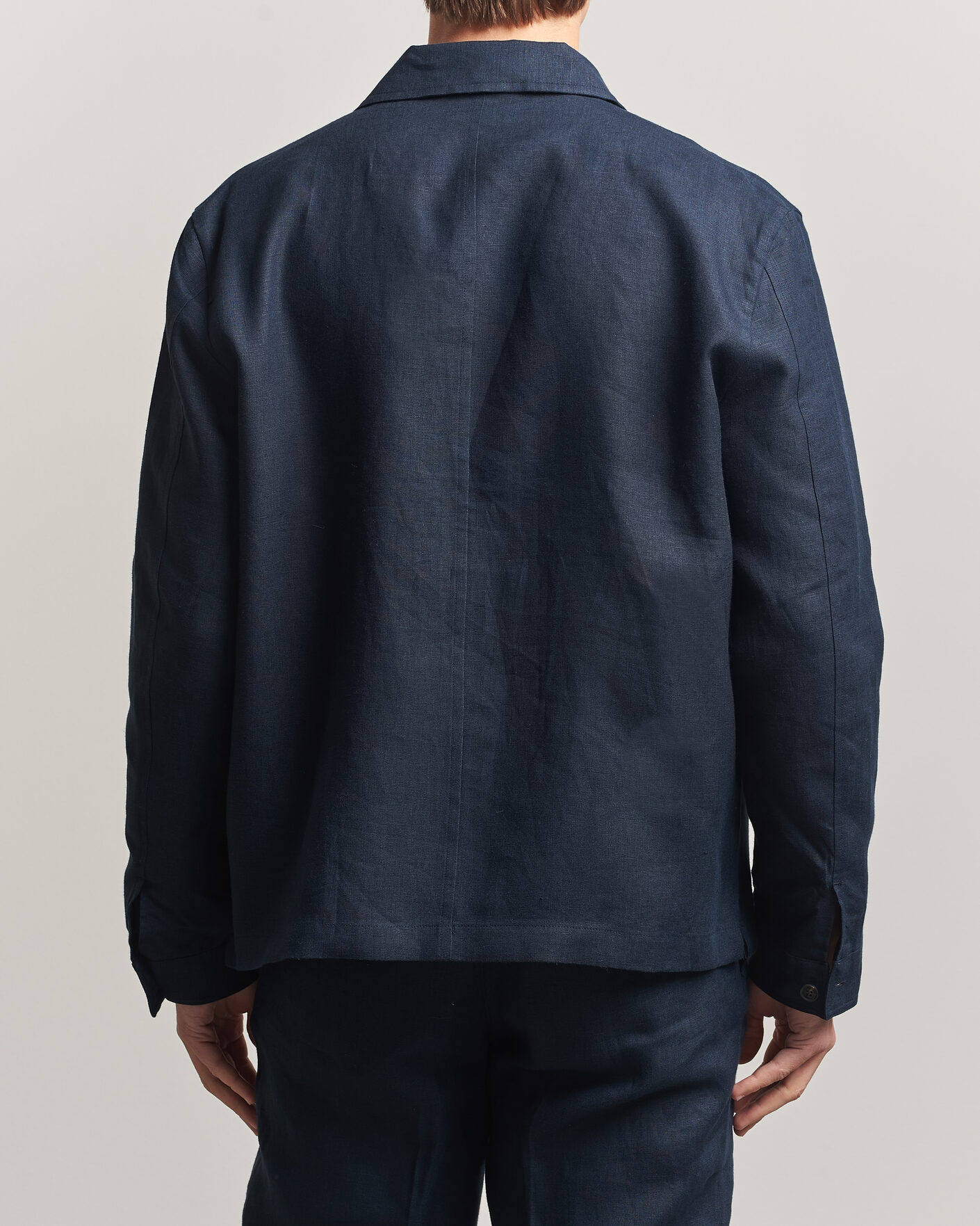 Uomini | Camicie | J.Lindeberg | Julius Drape Linen Overshirt Navy