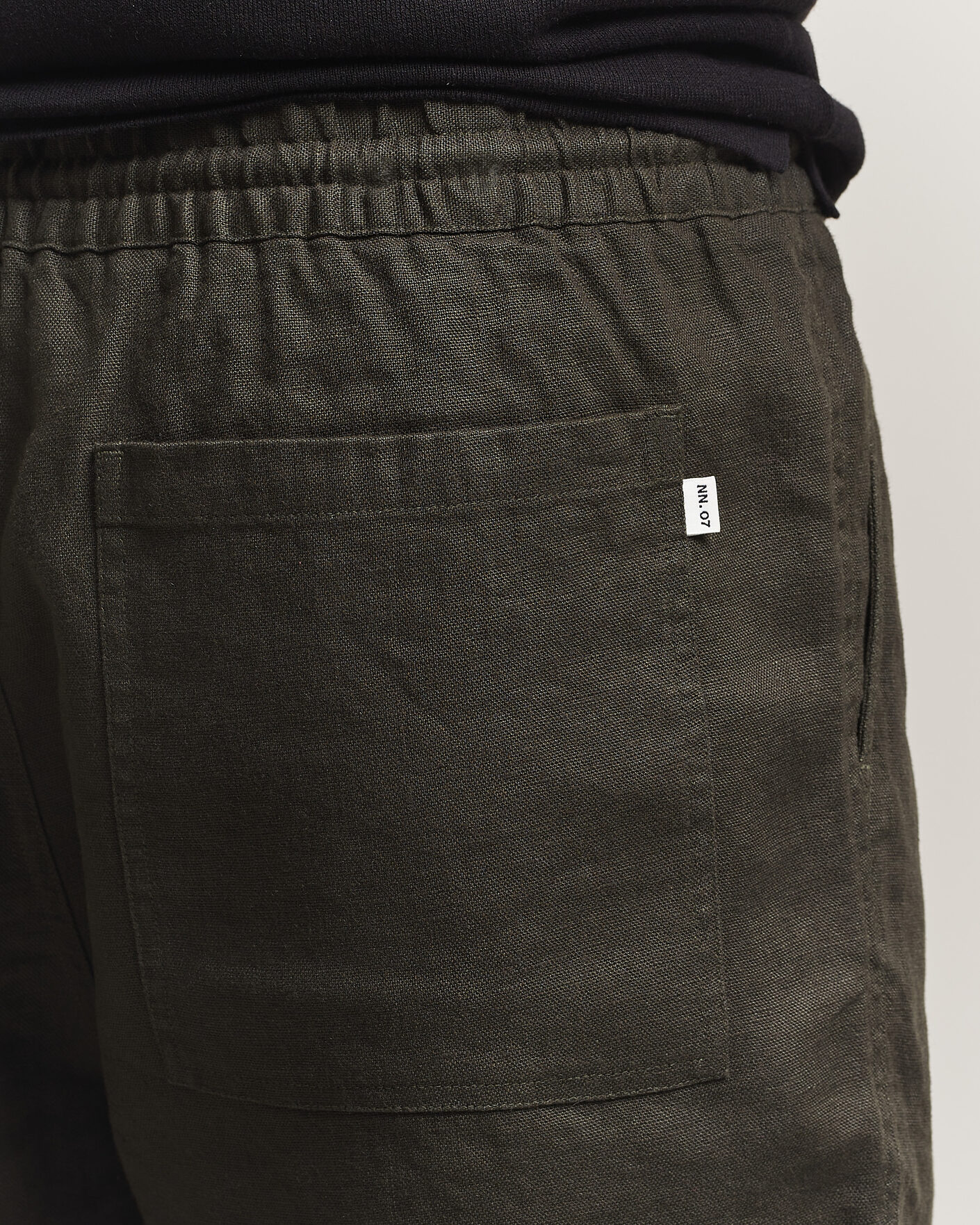 Uomini | Pantaloncini | NN07 | Gregor Linen Drawstring Shorts Dark Army