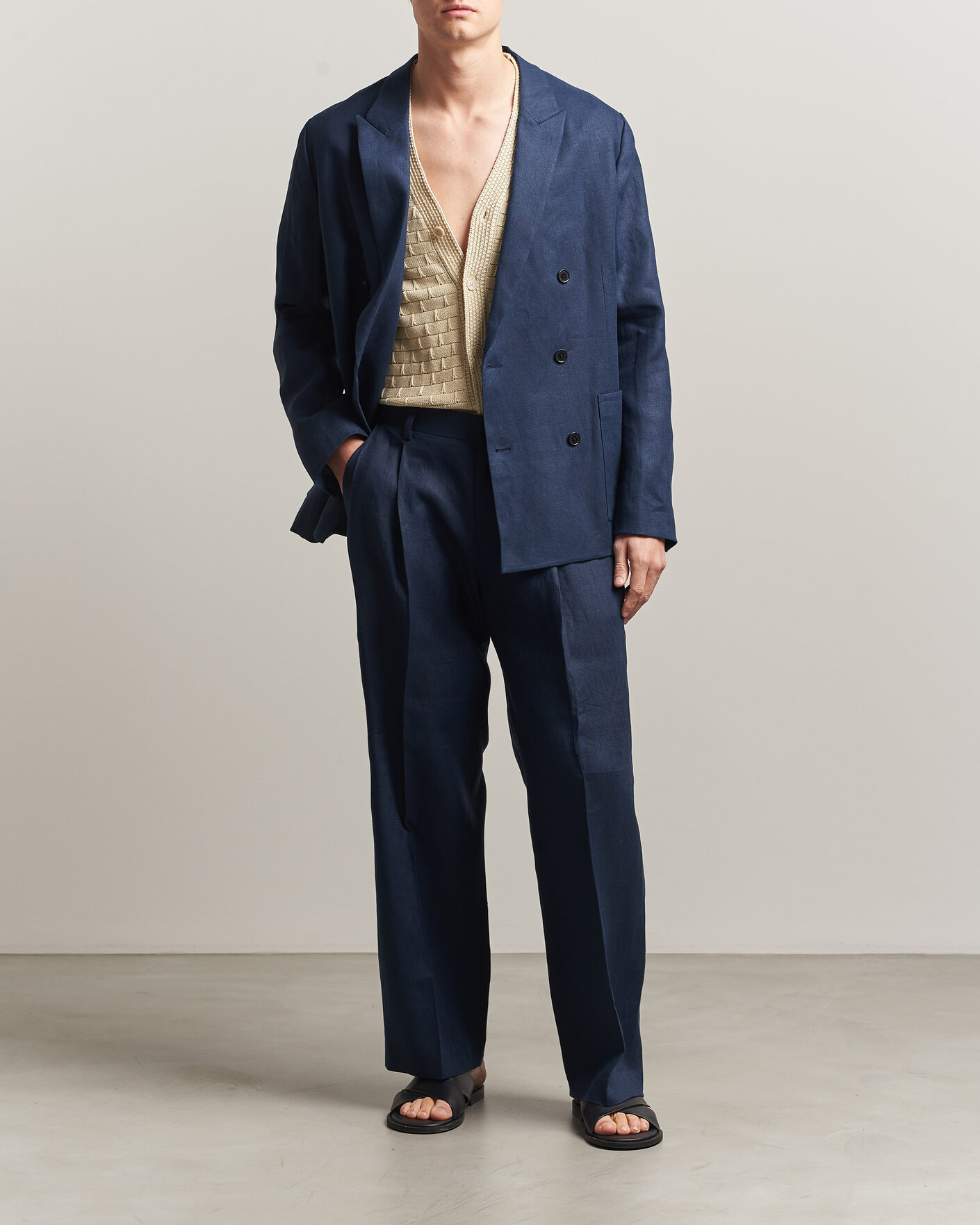 Uomini | Pantaloni | NN07 | Justin Linen Double Pleated Trousers Navy Blue