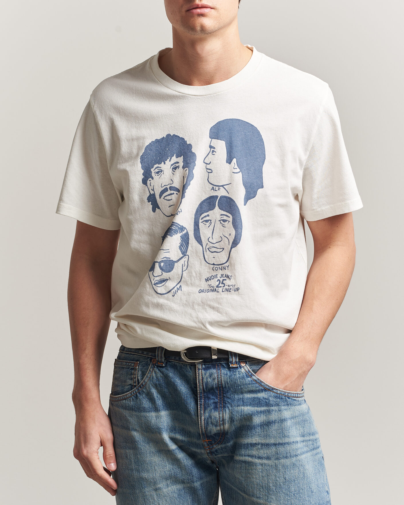 Uomini | T-shirt | Nudie Jeans | Roy Fab Four T-Shirt Chalk White