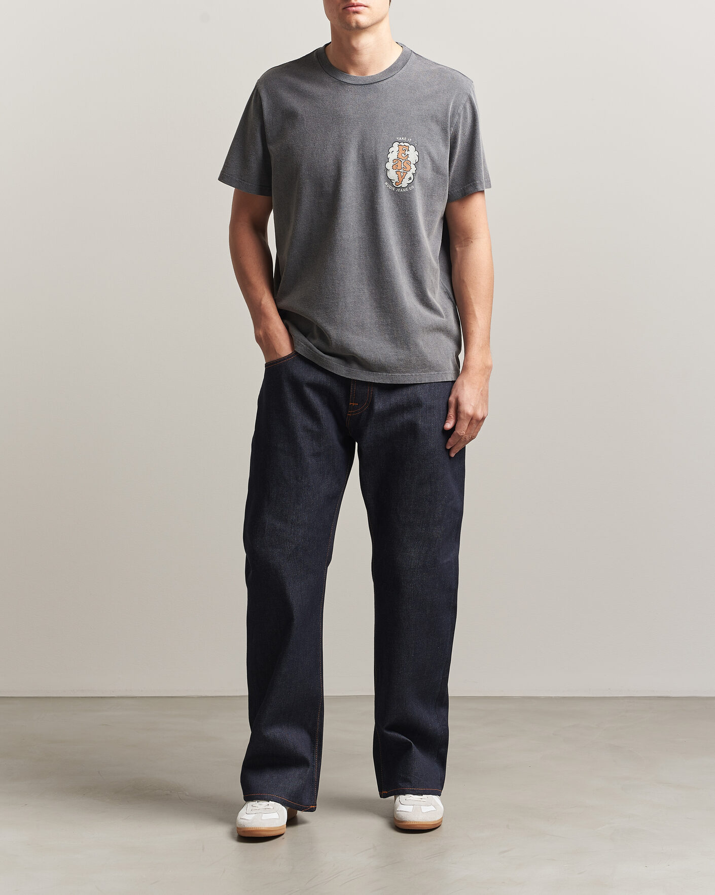 Uomini | T-shirt | Nudie Jeans | Roy Easy Cloud T-Shirt Antracite