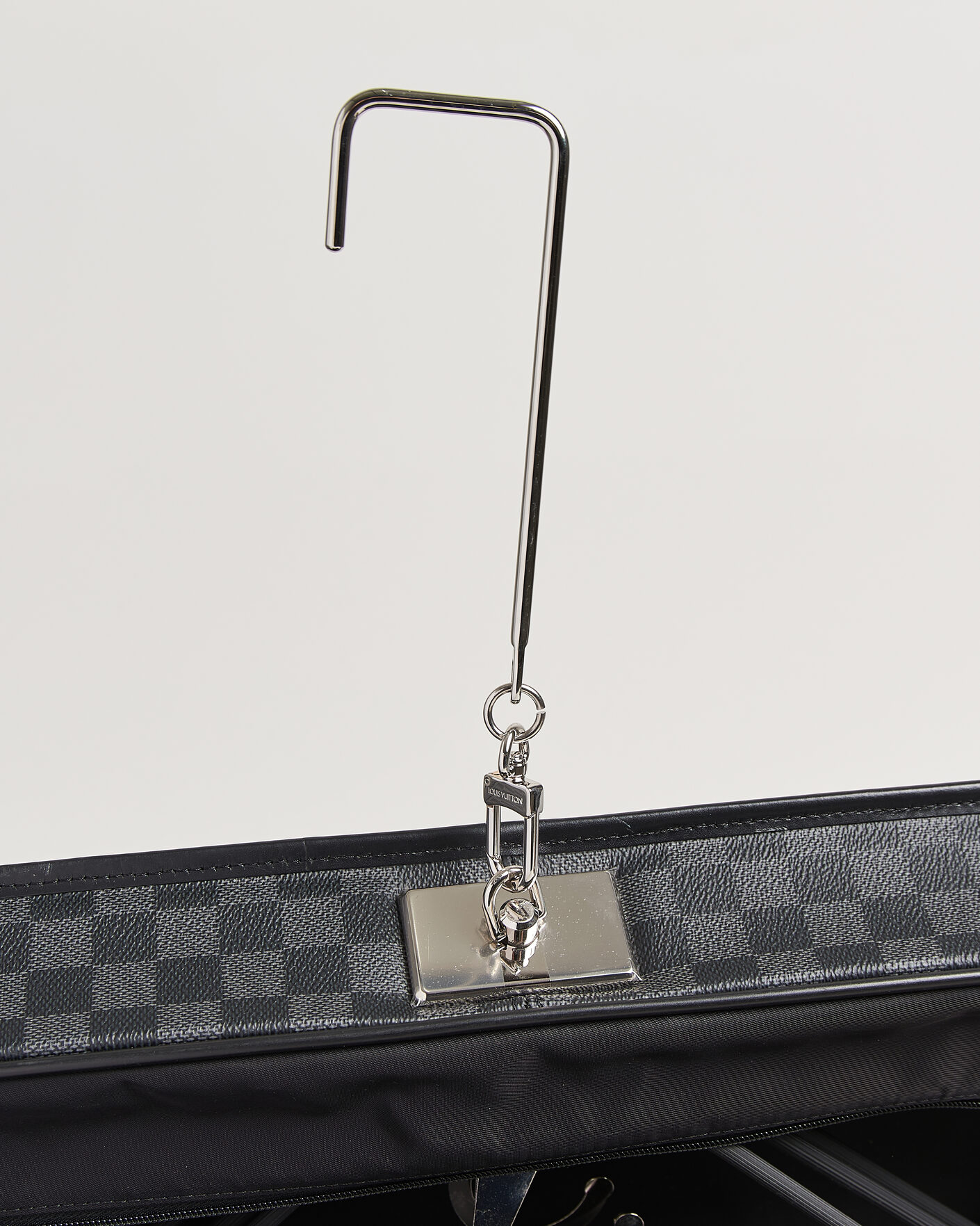 Uomini | Pre-Owned & Vintage Bags | Louis Vuitton Pre-Owned | Garment Case Damier Graphite