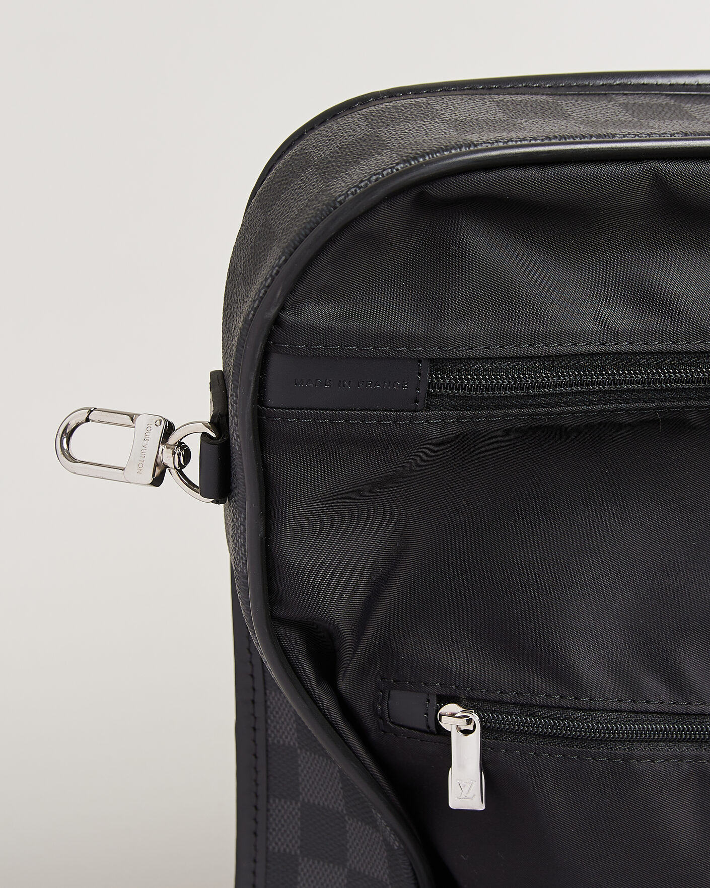 Uomini | Pre-Owned & Vintage Bags | Louis Vuitton Pre-Owned | Garment Case Damier Graphite