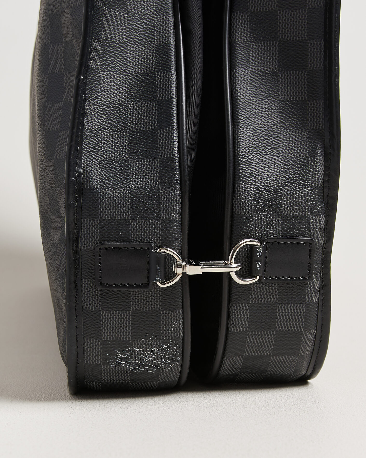 Uomini | Pre-Owned & Vintage Bags | Louis Vuitton Pre-Owned | Garment Case Damier Graphite