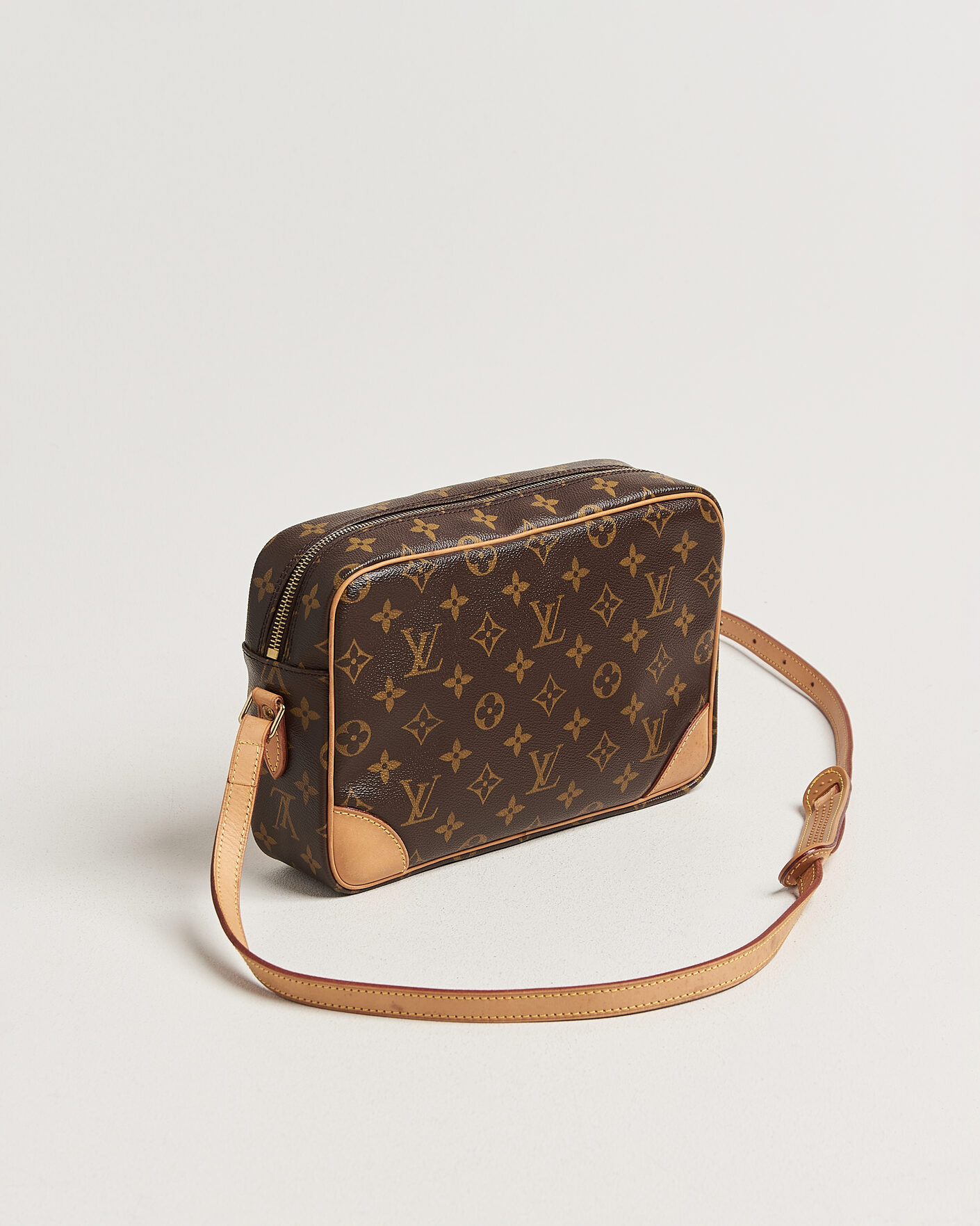Uomini | Pre-Owned & Vintage Bags | Louis Vuitton Pre-Owned | Trocadero 27 Bag Monogram