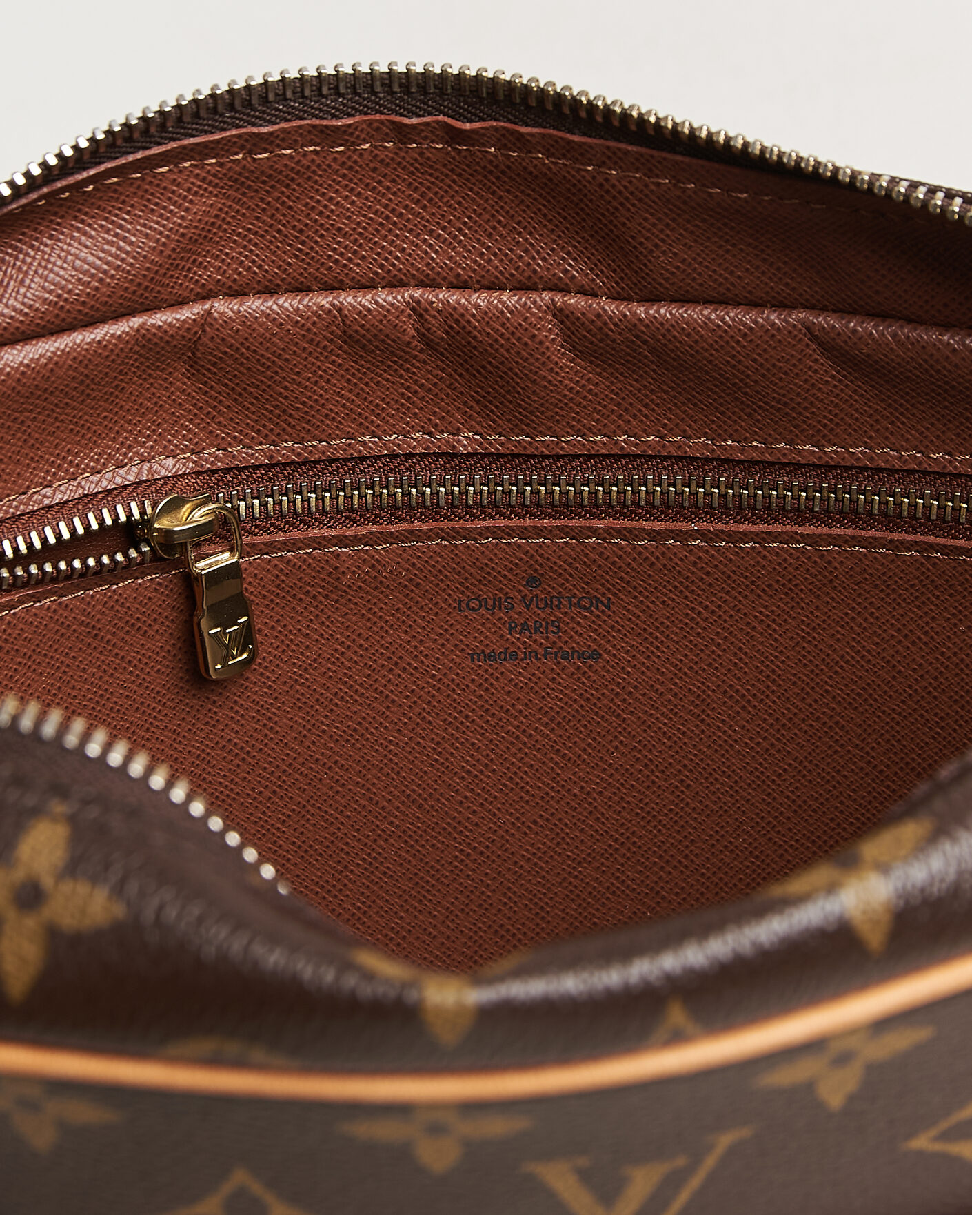 Uomini | Pre-Owned & Vintage Bags | Louis Vuitton Pre-Owned | Trocadero 27 Bag Monogram