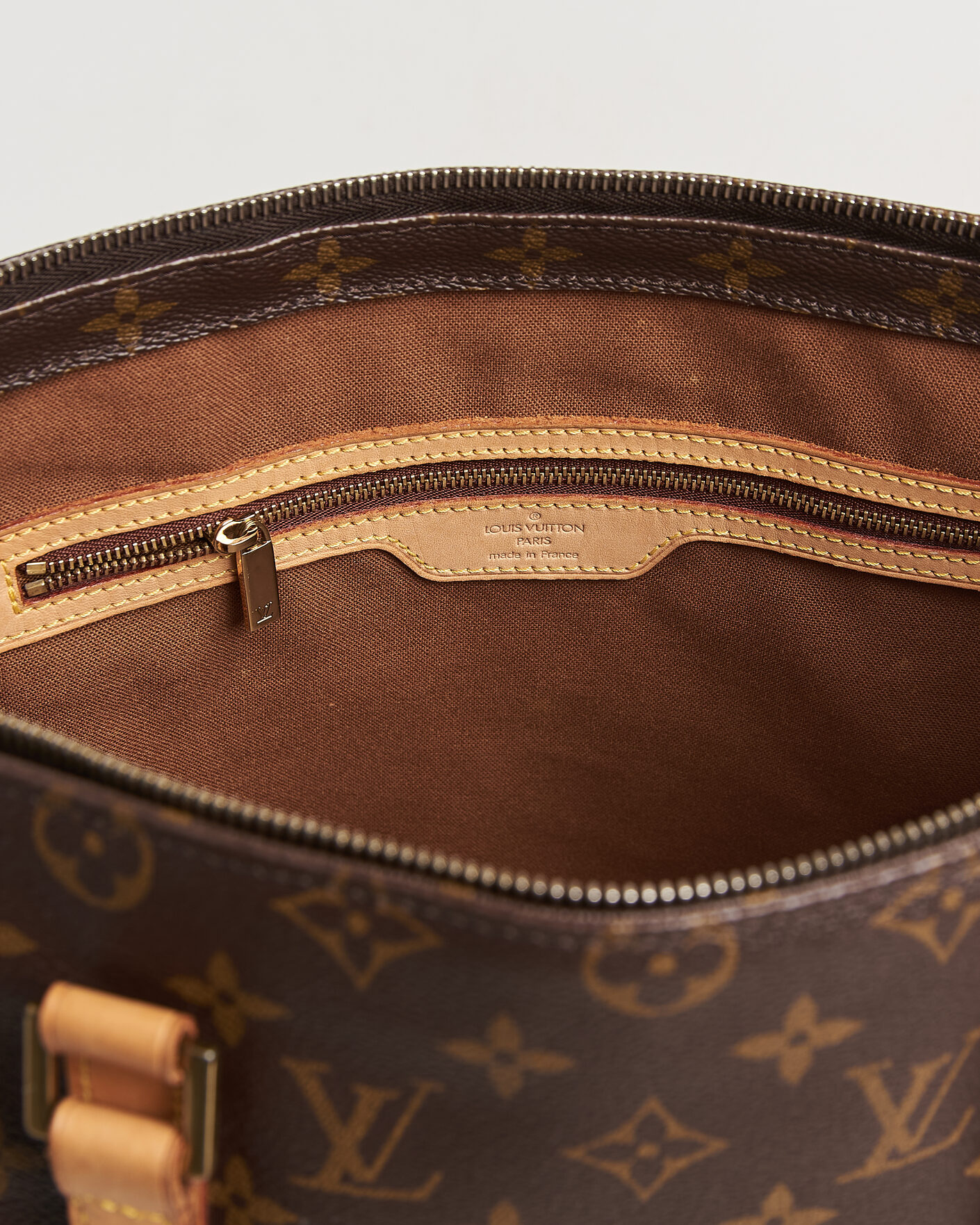 Uomini | Pre-Owned & Vintage Bags | Louis Vuitton Pre-Owned | Cabas Mezzo Monogram