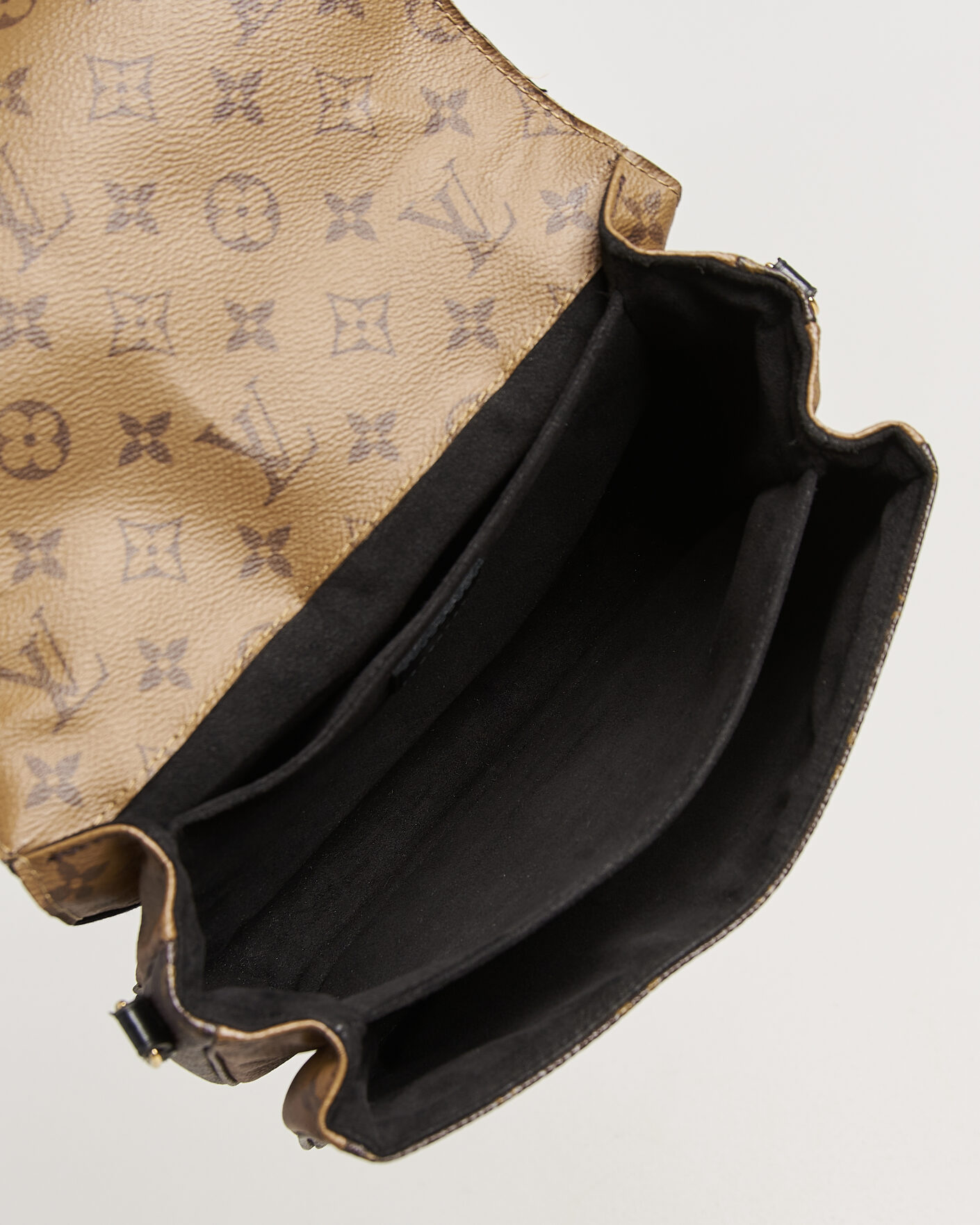 Uomini | Pre-Owned & Vintage Bags | Louis Vuitton Pre-Owned | Pochette Métis Reverse Monogram