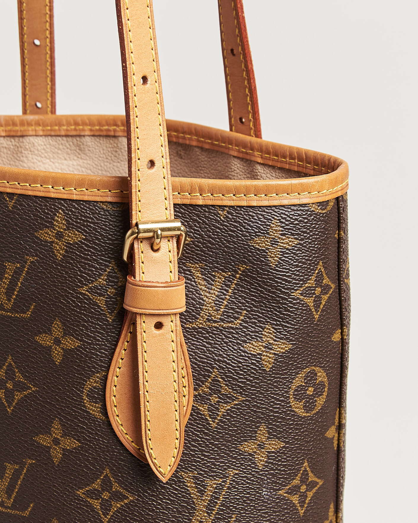 Uomini | Pre-Owned & Vintage Bags | Louis Vuitton Pre-Owned | Bucket PM Bag Monogram