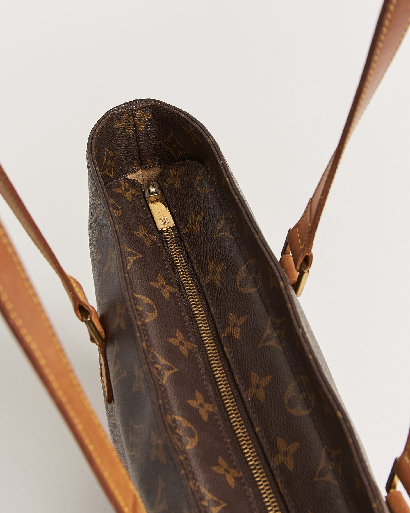Uomini | Pre-Owned & Vintage Bags | Louis Vuitton Pre-Owned | Luco Bag Monogram