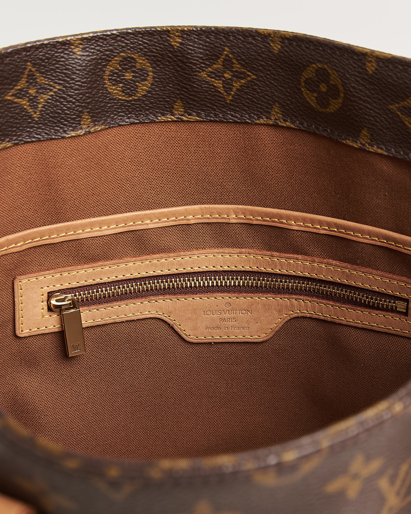 Uomini | Pre-Owned & Vintage Bags | Louis Vuitton Pre-Owned | Vavin Bag GM Monogram