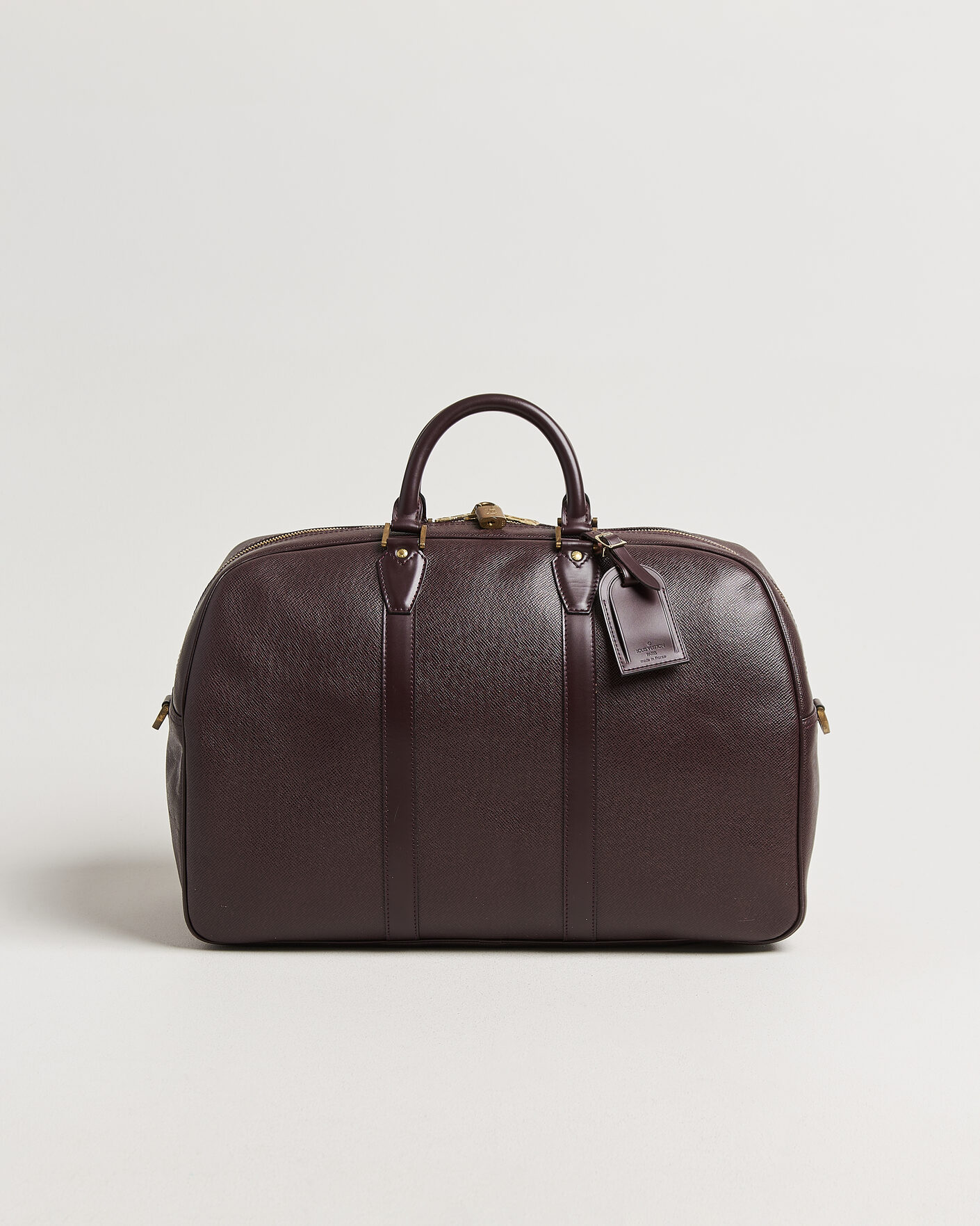 Uomini | Pre-Owned & Vintage Bags | Louis Vuitton Pre-Owned | Taiga Kendall Weekend Bag PM Burgundy