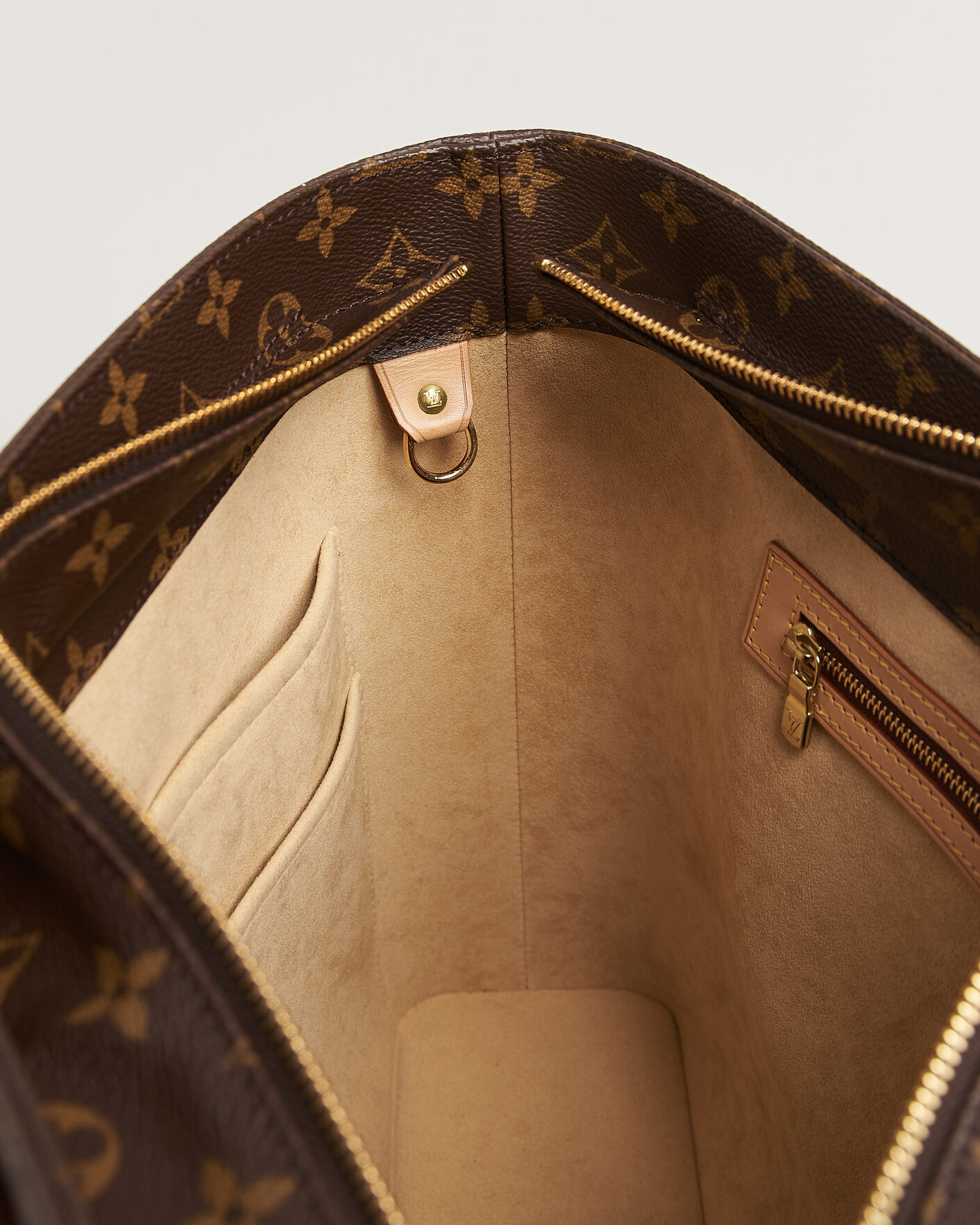 Uomini | Pre-Owned & Vintage Bags | Louis Vuitton Pre-Owned | Luco Bag Monogram
