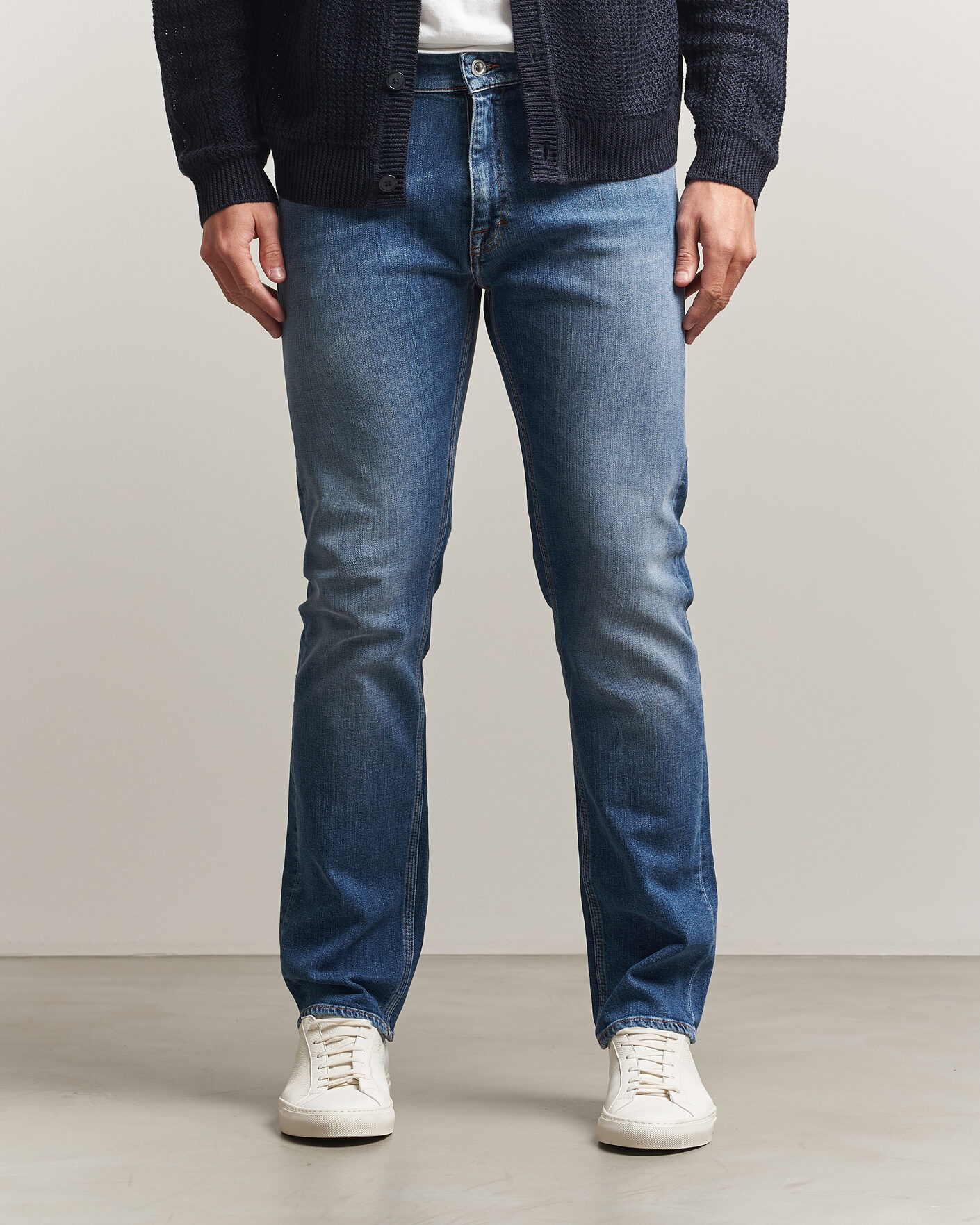 Uomini | Pantaloni | Tiger of Sweden | Des Jeans Medium Blue