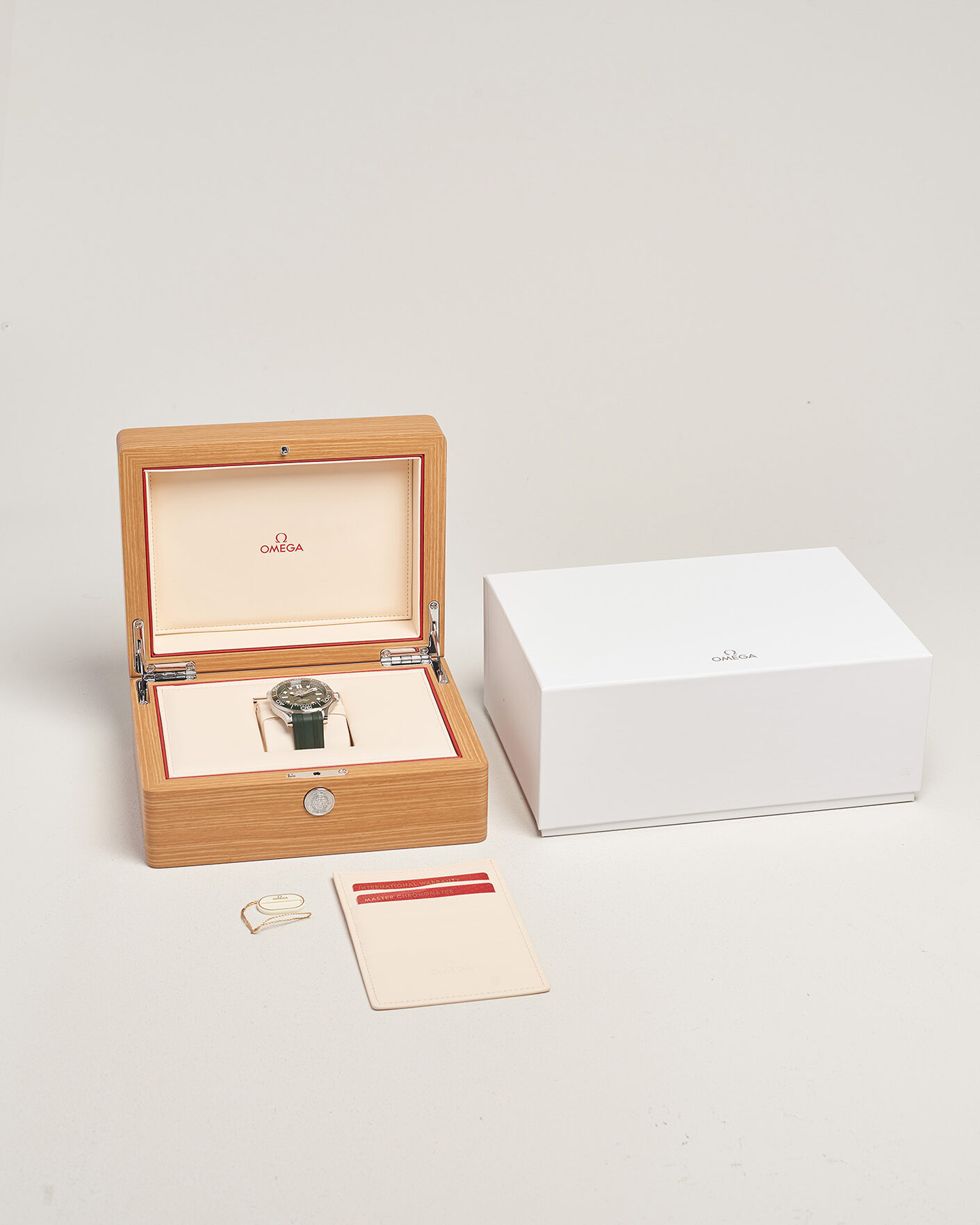 Uomini | Pre-Owned & Vintage Watches | Omega Pre-Owned | Seamaster 300M Diver