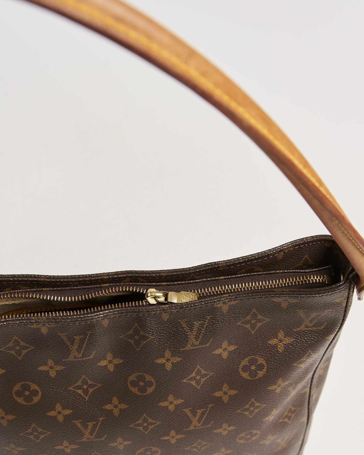 Uomini | Pre-Owned & Vintage Bags | Louis Vuitton Pre-Owned | Looping Handbag GM Monogram