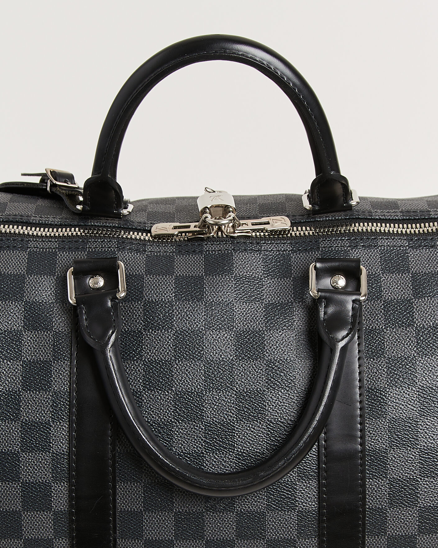 Uomini | Pre-Owned & Vintage Bags | Louis Vuitton Pre-Owned | Keepall Bandouliére 55 Damier Graphite