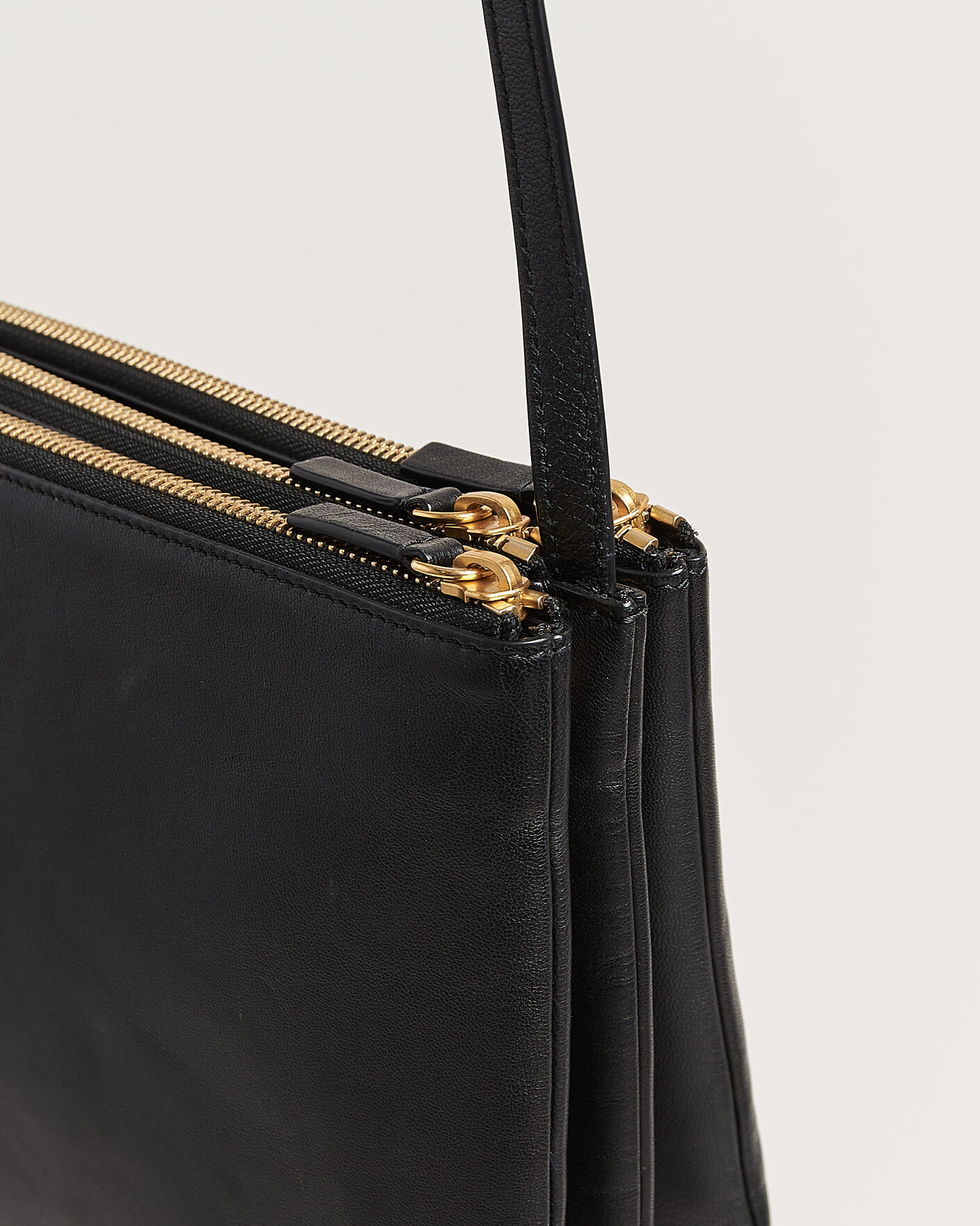 Uomini | Pre-Owned & Vintage Bags | Celine Pre-Owned | Trio Bag Medium Leather Black