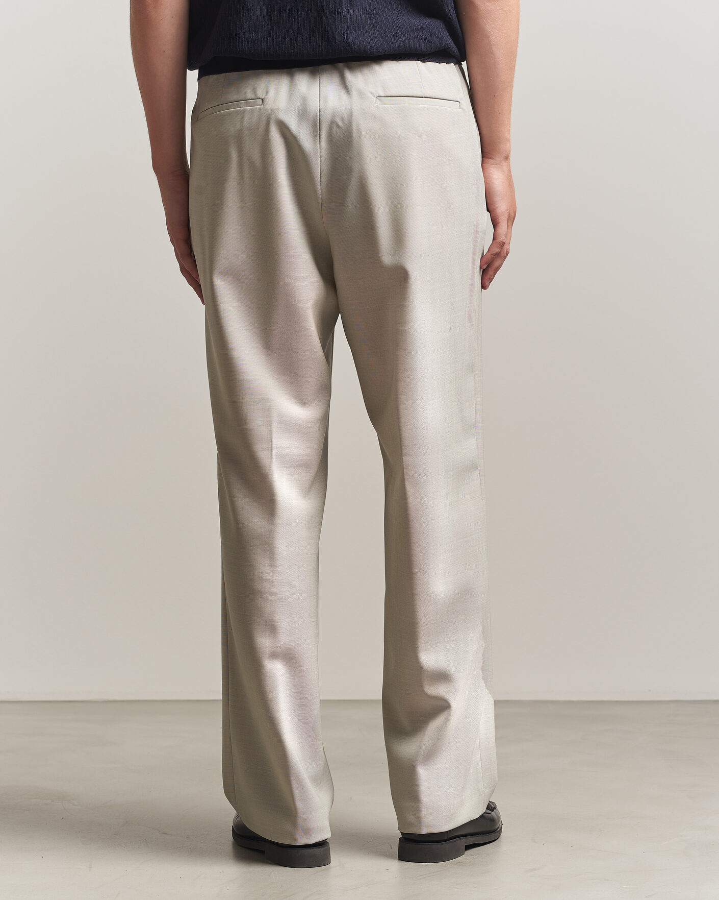 Uomini | Pantaloni | BOSS BLACK | Pat Pleated Wool Trousers Light Beige