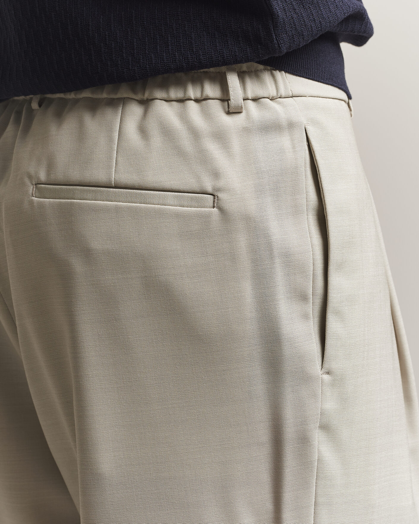 Uomini | Pantaloni | BOSS BLACK | Pat Pleated Wool Trousers Light Beige
