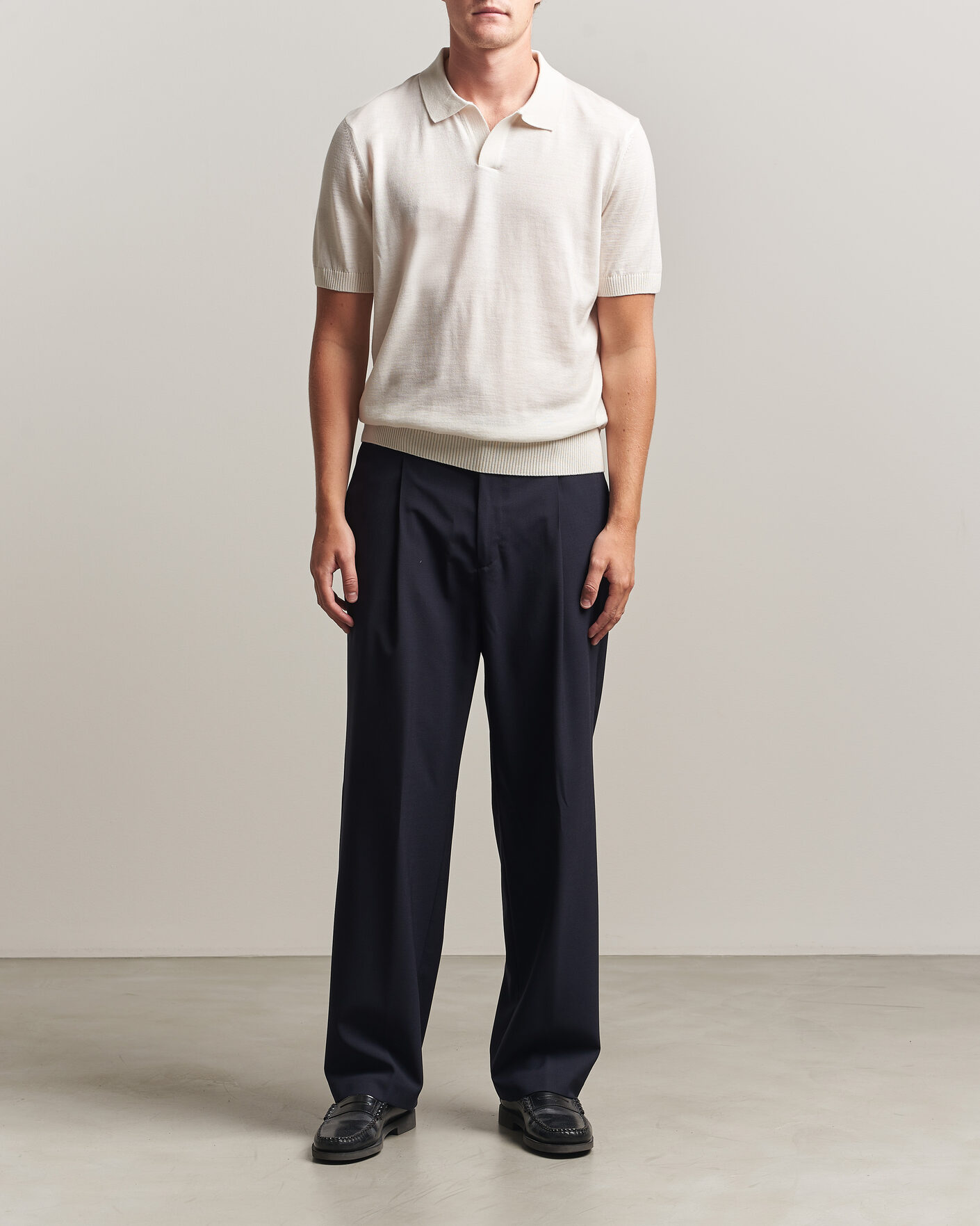 Uomini | Pantaloni | BOSS BLACK | Pat Pleated Wool Trousers Dark Blue