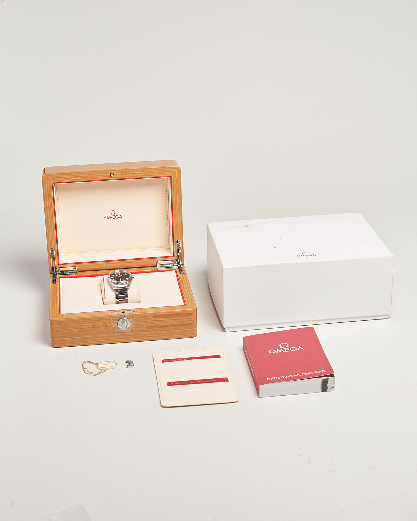 Uomini | Pre-Owned & Vintage Watches | Omega Pre-Owned | Aqua Terra 150M