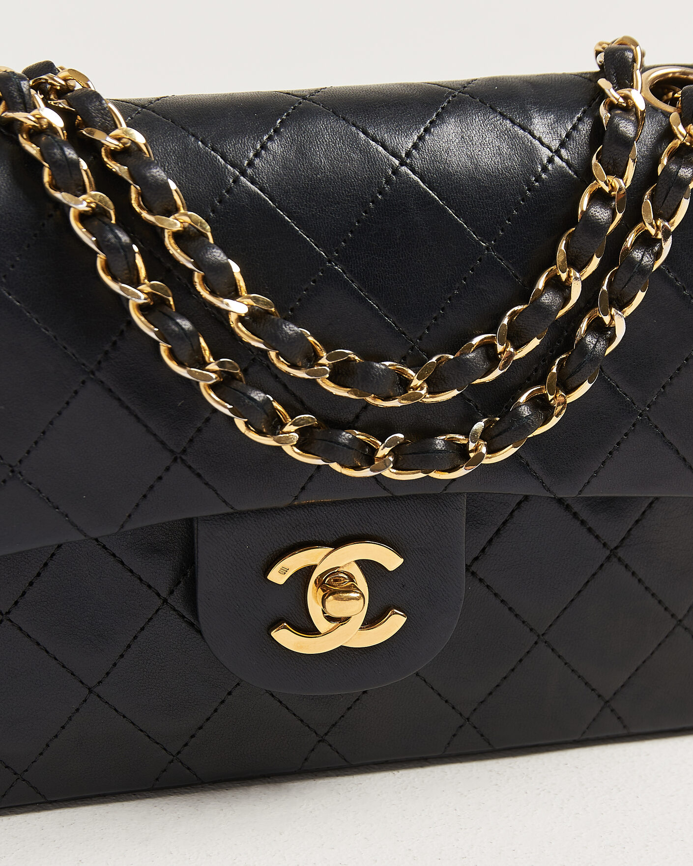 Uomini | Pre-Owned & Vintage Bags | Chanel Pre-Owned | Classic Small Double Flap Bag Black