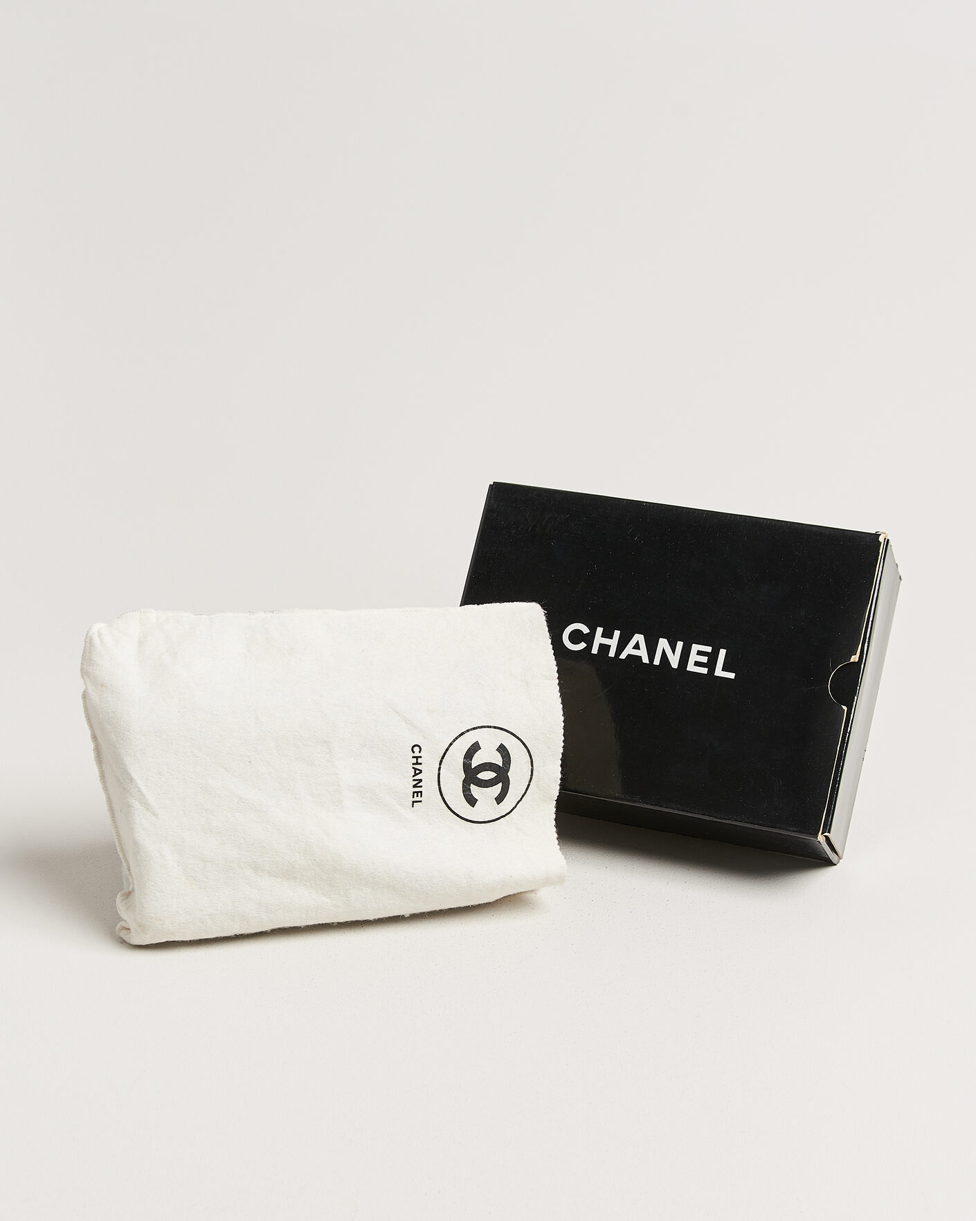 Uomini | Pre-Owned & Vintage Bags | Chanel Pre-Owned | Classic Small Double Flap Bag Black