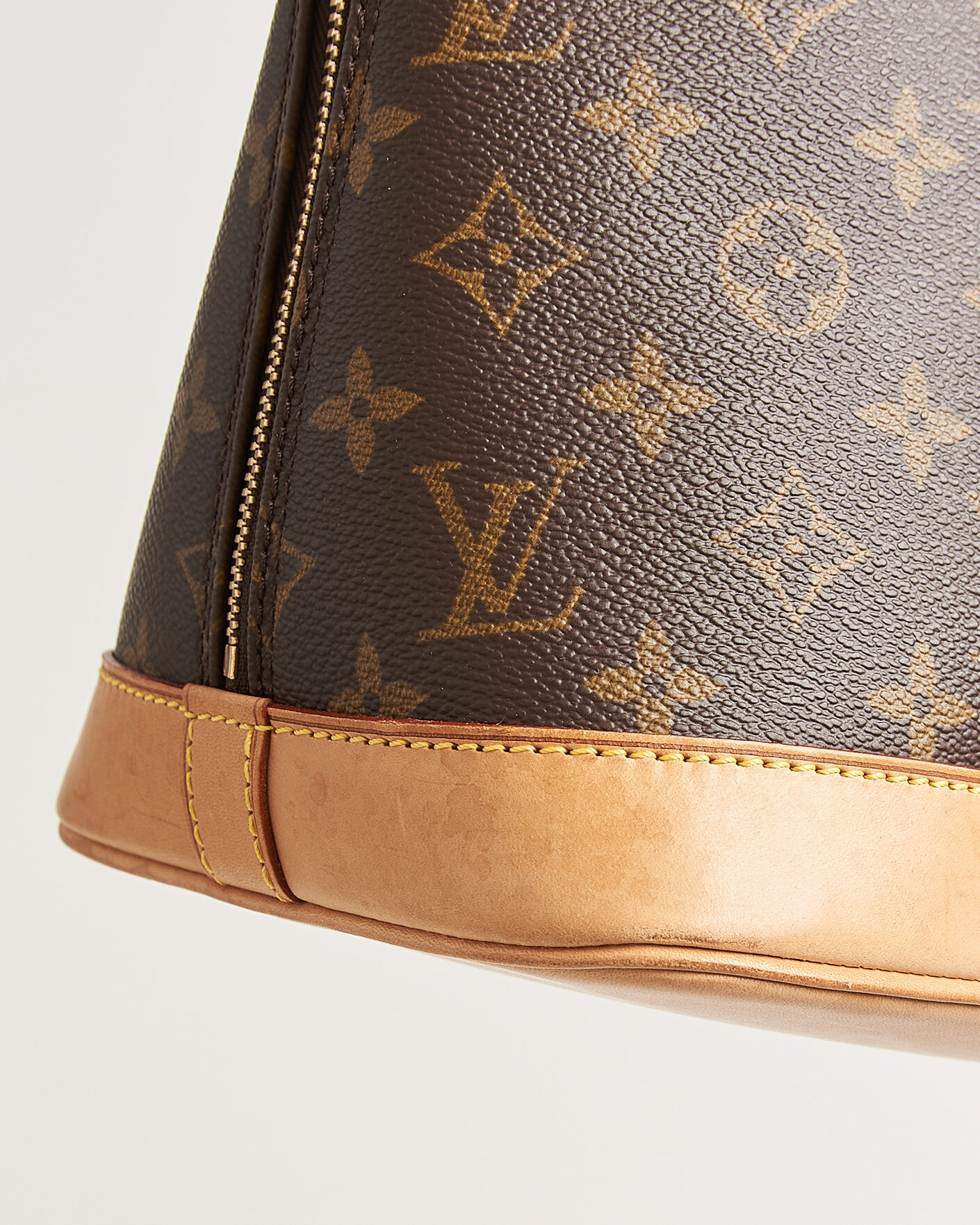 Uomini | Pre-Owned & Vintage Bags | Louis Vuitton Pre-Owned | Alma Bag PM Monogram