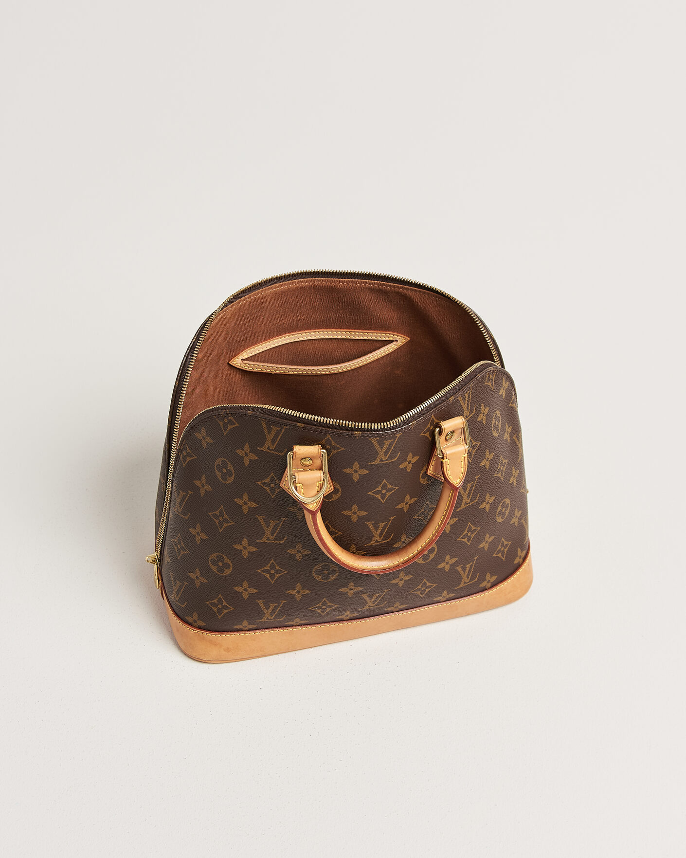 Uomini | Pre-Owned & Vintage Bags | Louis Vuitton Pre-Owned | Alma Bag PM Monogram