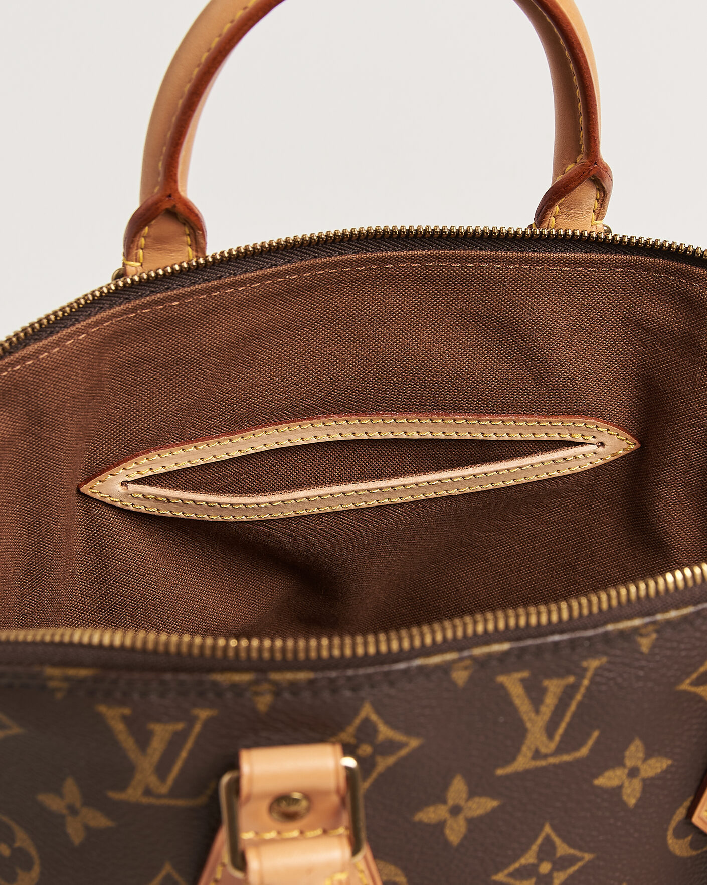 Uomini | Pre-Owned & Vintage Bags | Louis Vuitton Pre-Owned | Alma Bag PM Monogram