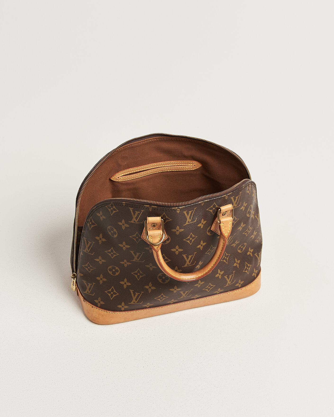 Uomini | Pre-Owned & Vintage Bags | Louis Vuitton Pre-Owned | Alma Bag PM Monogram