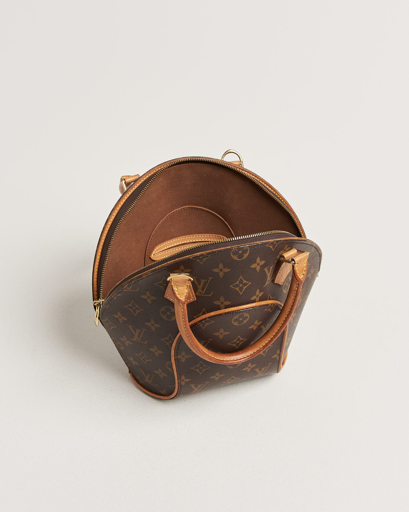 Uomini | Pre-Owned & Vintage Bags | Louis Vuitton Pre-Owned | Ellipse PM Bag Monogram