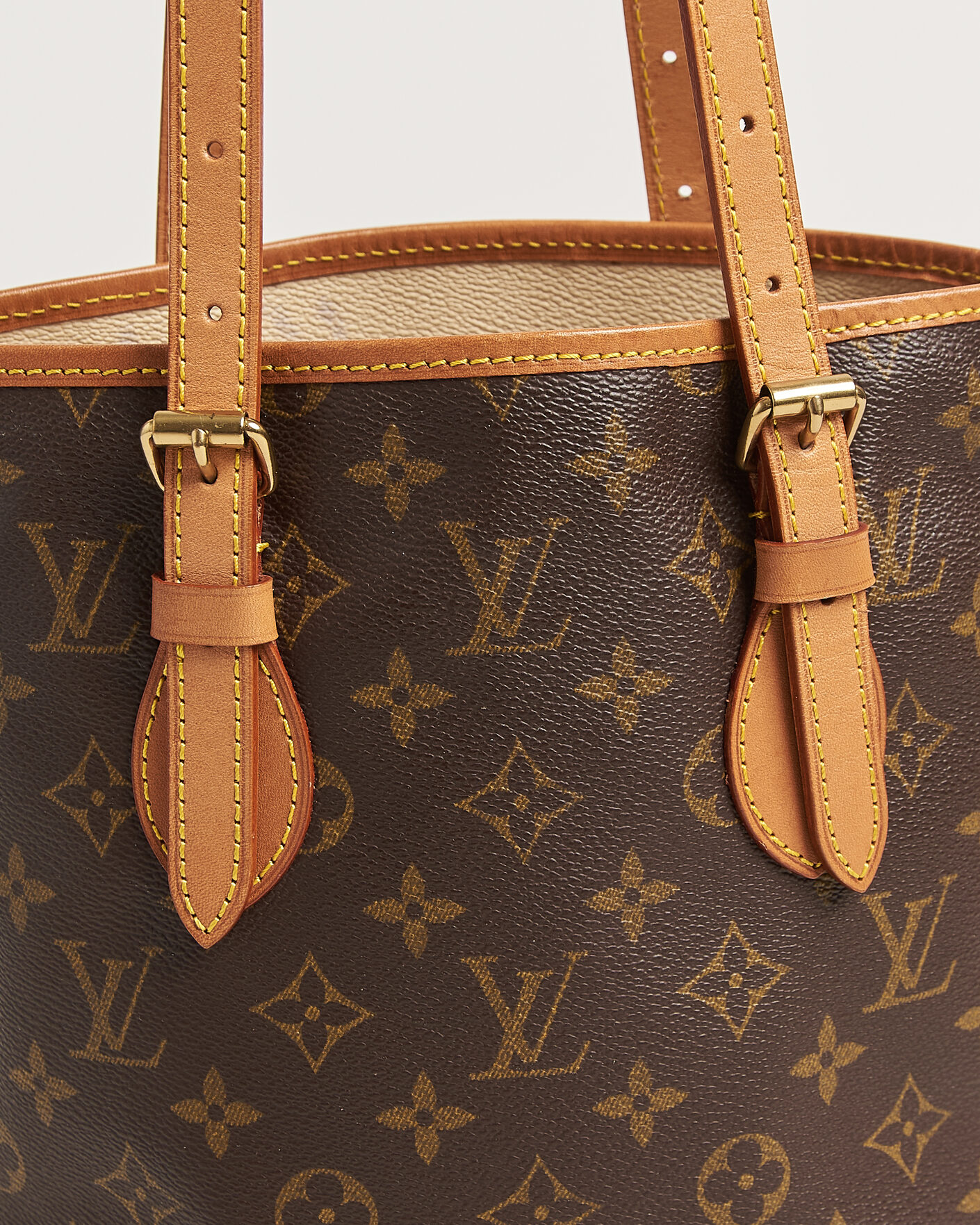 Uomini | Pre-Owned & Vintage Bags | Louis Vuitton Pre-Owned | Bucket PM Bag Monogram