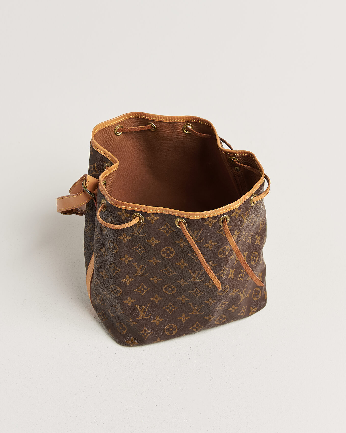 Uomini | Pre-Owned & Vintage Bags | Louis Vuitton Pre-Owned | Petit Noé Monogram