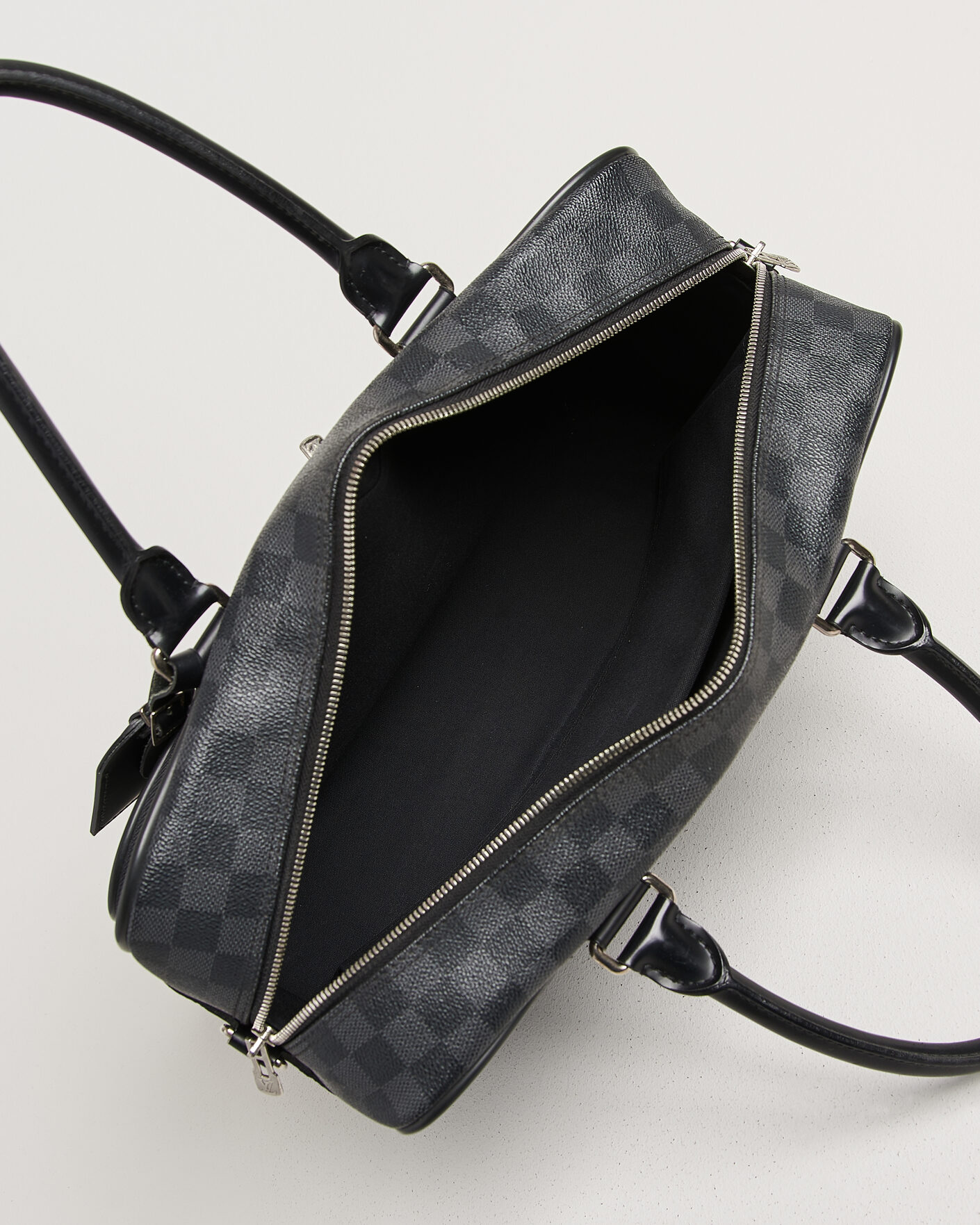 Uomini | Pre-Owned & Vintage Bags | Louis Vuitton Pre-Owned | Agal Bag Damier Graphite