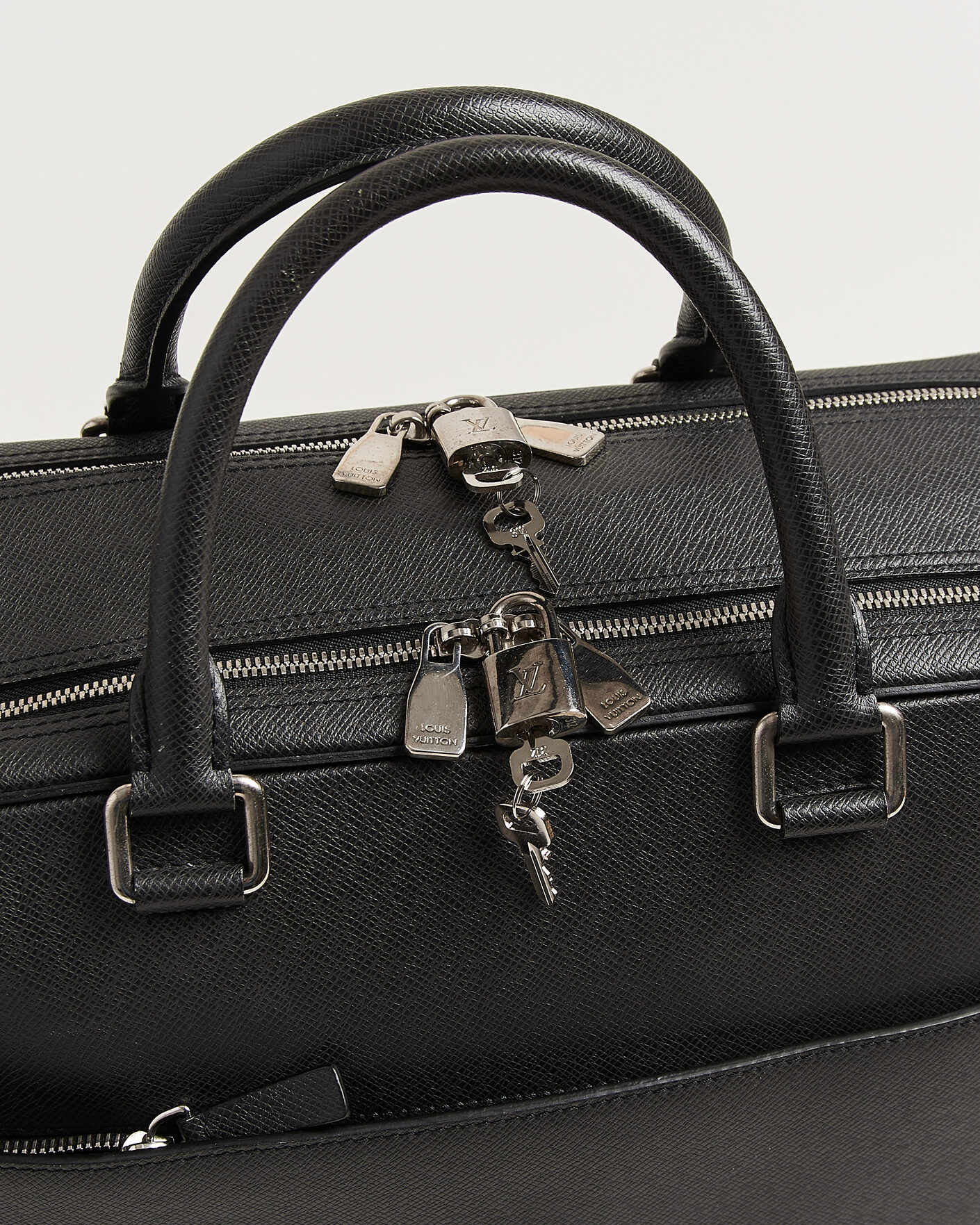 Uomini | Pre-Owned & Vintage Bags | Louis Vuitton Pre-Owned | Overnight Bag Taiga Leather Black