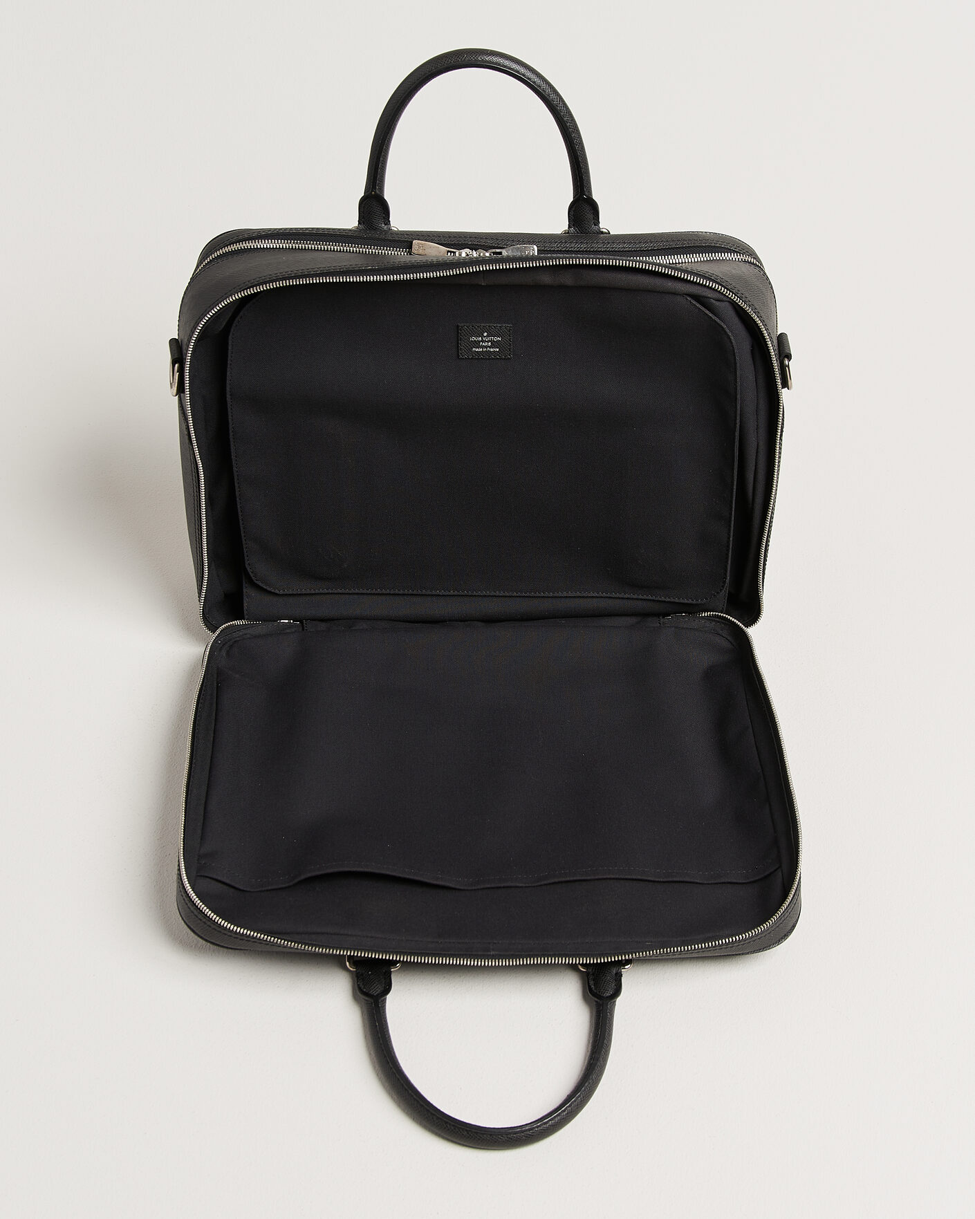 Uomini | Pre-Owned & Vintage Bags | Louis Vuitton Pre-Owned | Overnight Bag Taiga Leather Black