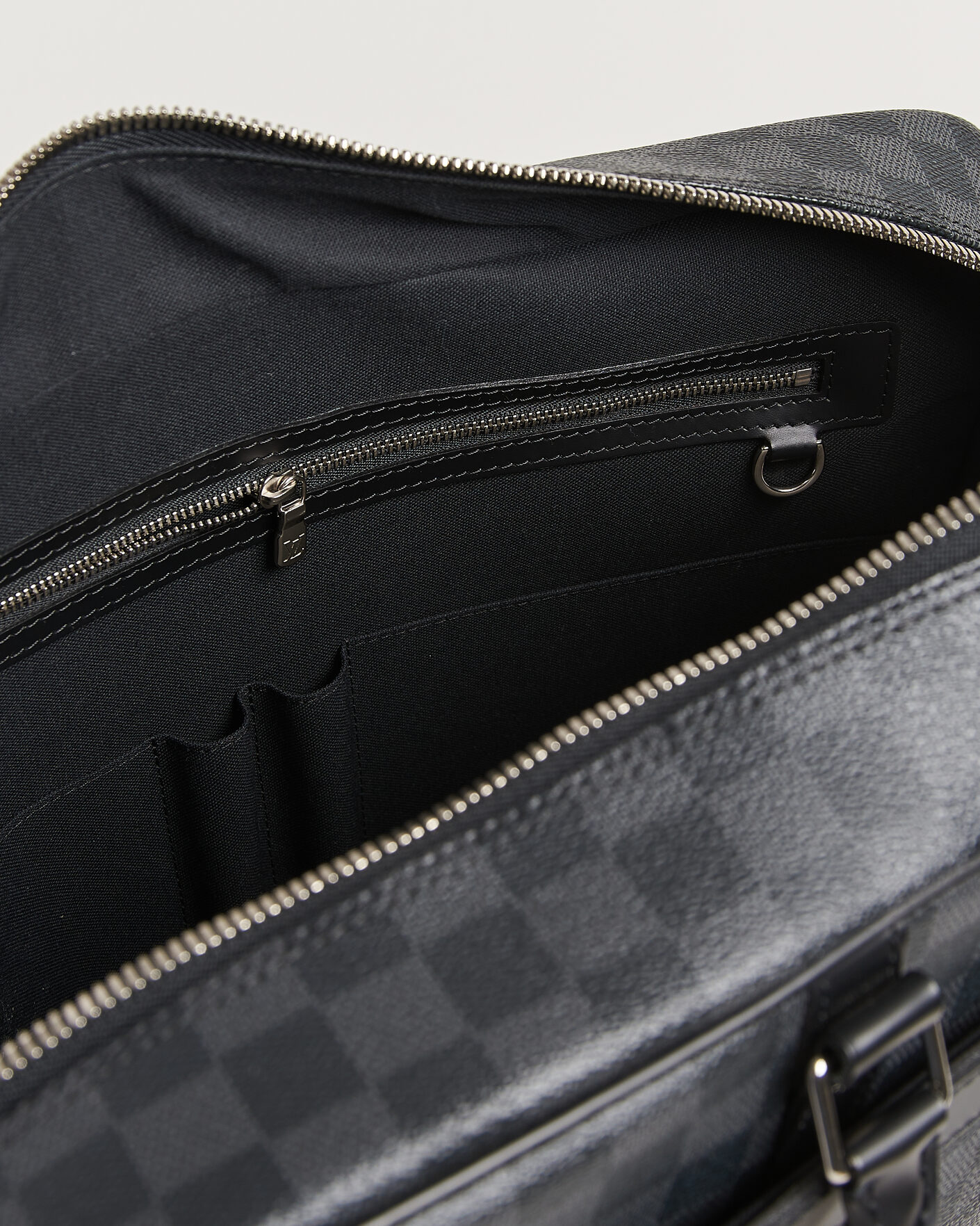 Uomini | Pre-Owned & Vintage Bags | Louis Vuitton Pre-Owned | Porte Documents Voyage Damier Graphite