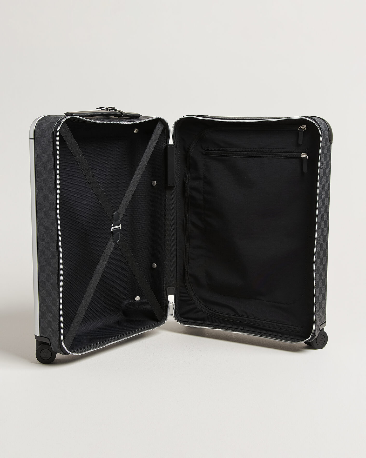 Uomini | Pre-Owned & Vintage Bags | Louis Vuitton Pre-Owned | Horizon 55 Damier Graphite