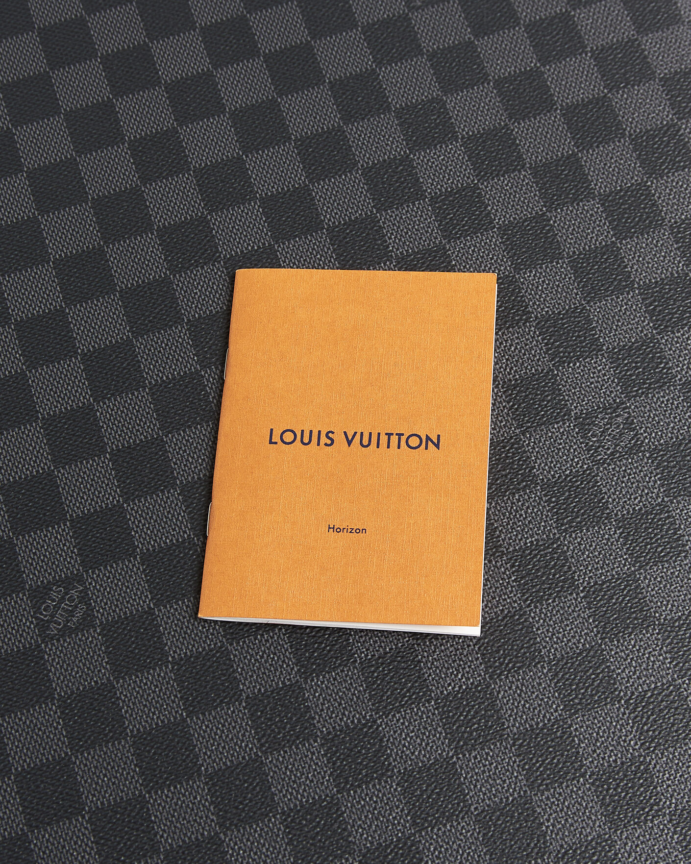 Uomini | Pre-Owned & Vintage Bags | Louis Vuitton Pre-Owned | Horizon 55 Damier Graphite