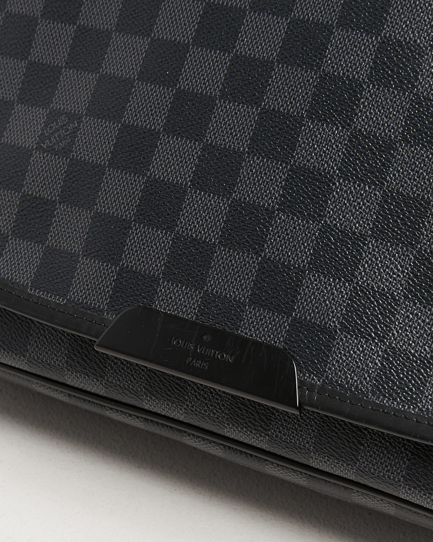 Uomini | Pre-Owned & Vintage Bags | Louis Vuitton Pre-Owned | Daniel MM Shoulder Bag Damier Graphite