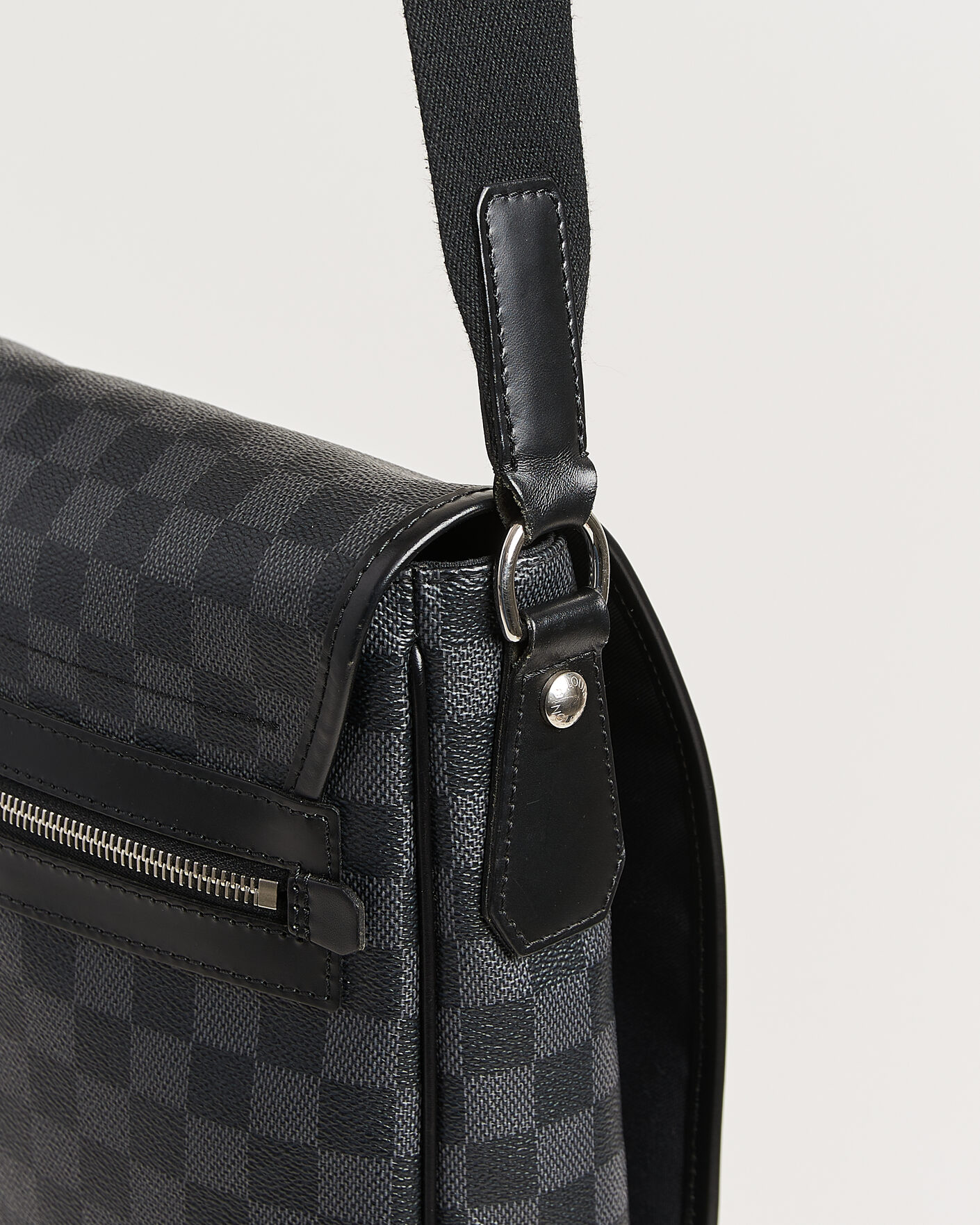 Uomini | Pre-Owned & Vintage Bags | Louis Vuitton Pre-Owned | Daniel MM Shoulder Bag Damier Graphite