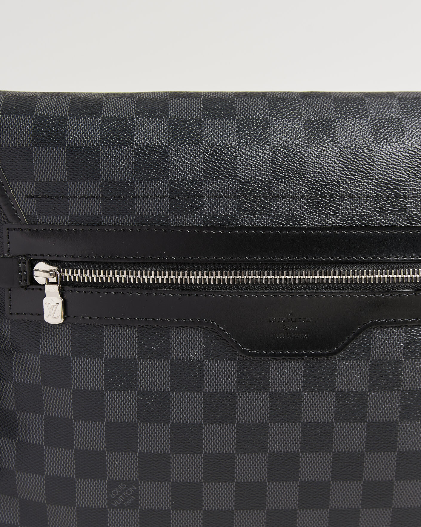 Uomini | Pre-Owned & Vintage Bags | Louis Vuitton Pre-Owned | Daniel MM Shoulder Bag Damier Graphite