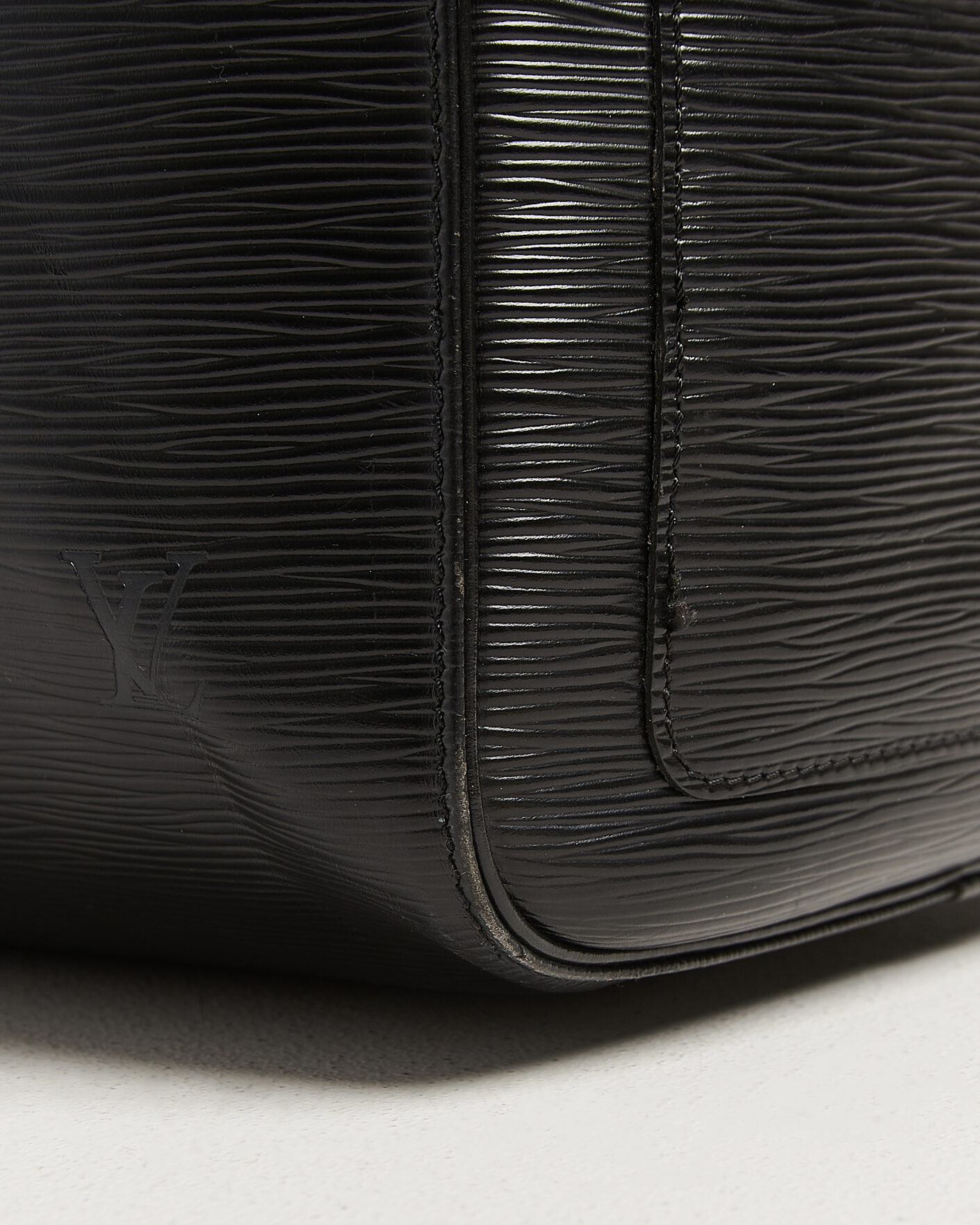 Uomini | Pre-Owned & Vintage Bags | Louis Vuitton Pre-Owned | Keepall 55 Epi Leather Black